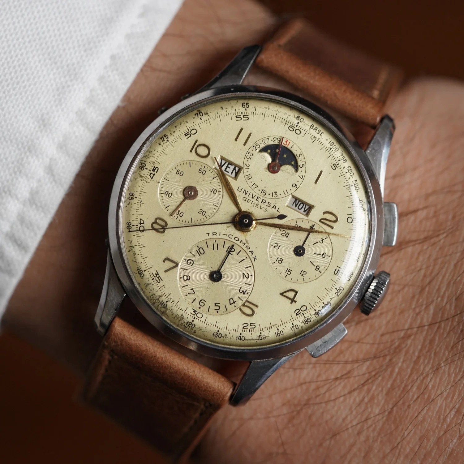 Universal Genève Tri-Compax Reference 22539 Non-Luminous Unpolished