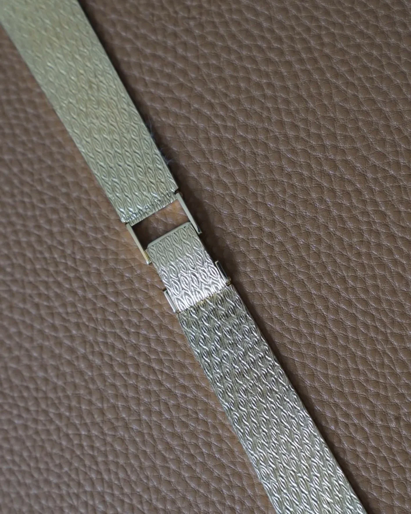 18mm Yellow Gold Decorative Straight End Link Bracelet 6.3 Inches