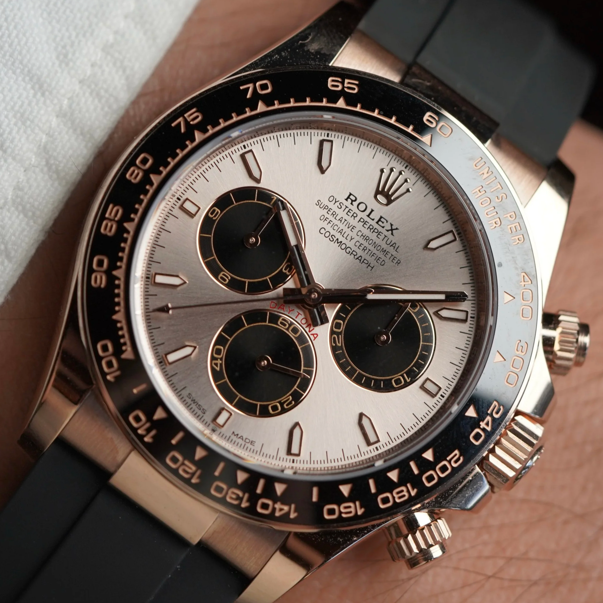 Rolex Cosmograph Daytona Reference 126515LN on Oysterflex Unpolished Full Set