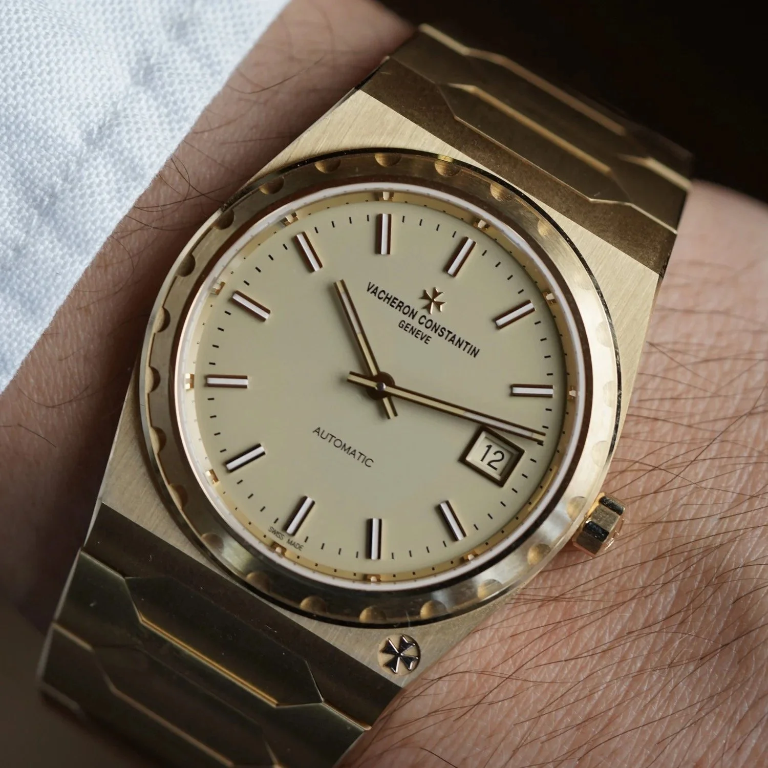 Vacheron Constantin Historiques 222 Ref. 4200H/222J-B935 in 18K YG Full Set Unpolished