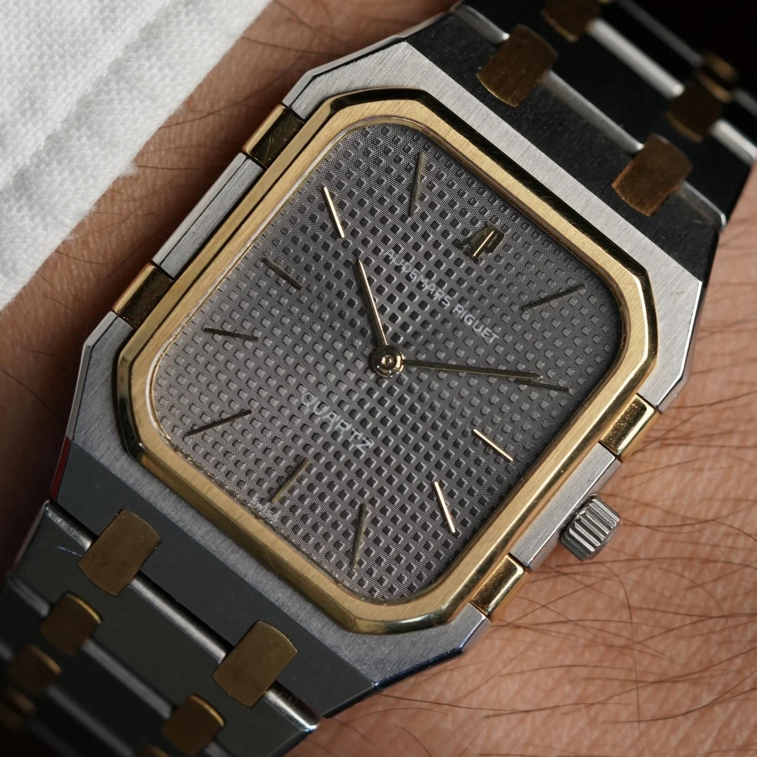 Audemars Piguet Royal Oak Quartz Ref. 6005SA