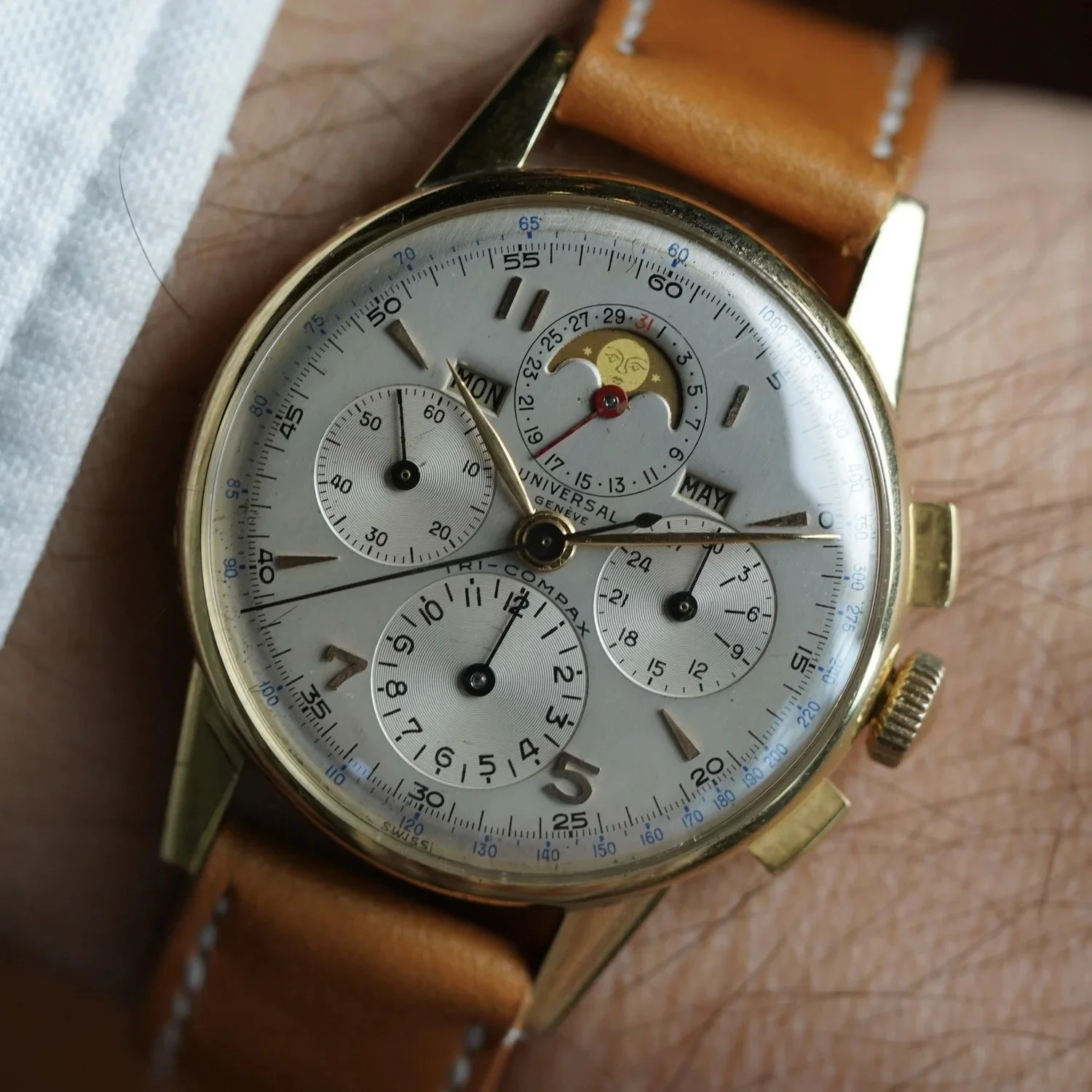 Universal Genève Tri-Compax Ref. 52202 in 14K YG Unpolished