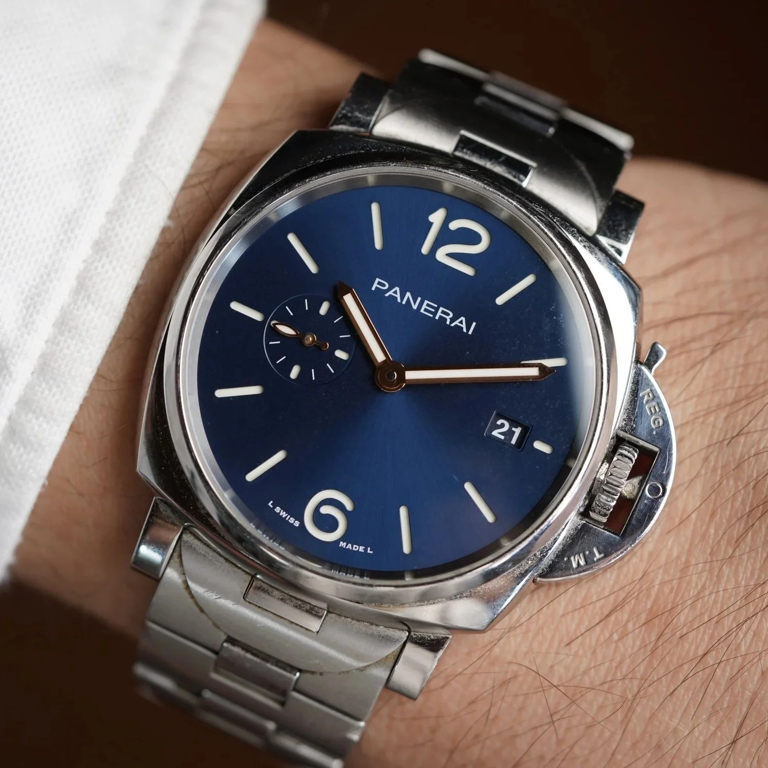 Panerai PAM01124 on Bracelet w/ Service Box