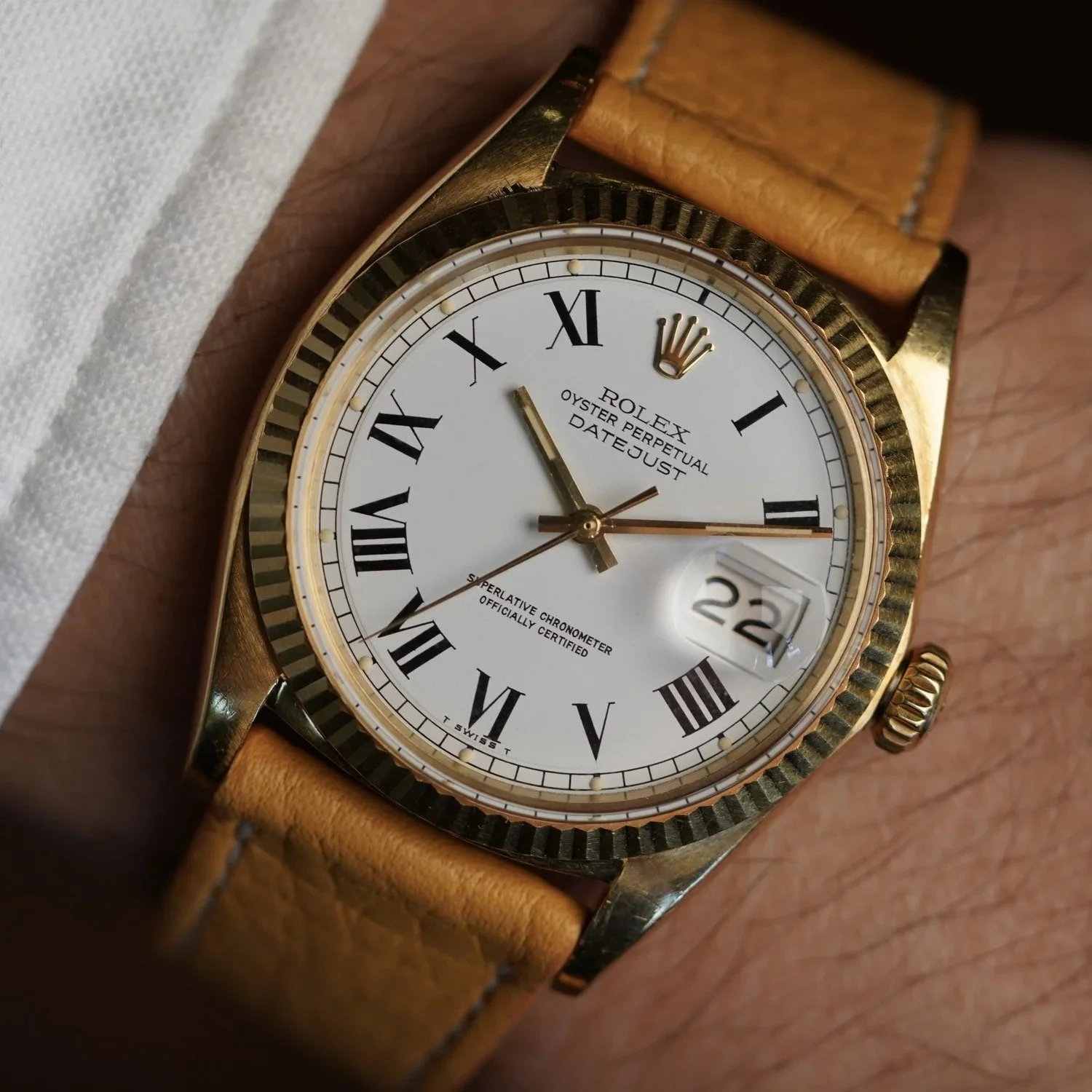 https://www.windvintage.com/rolex-datejust-ref-1601-in-18k-yellow-gold-roman-dial-unpolished