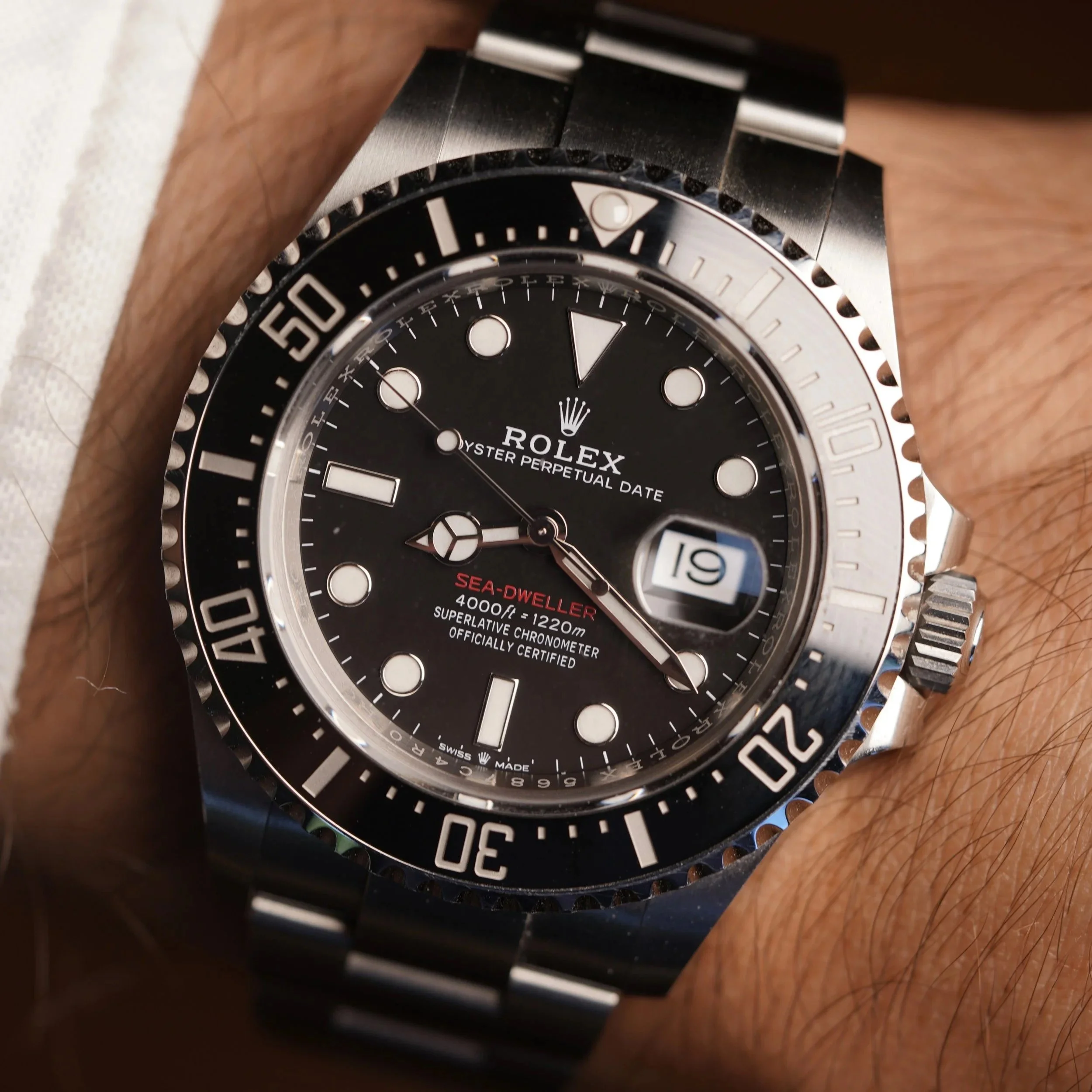 Rolex Sea-Dweller Reference 126600 Unpolished Box &amp; Papers