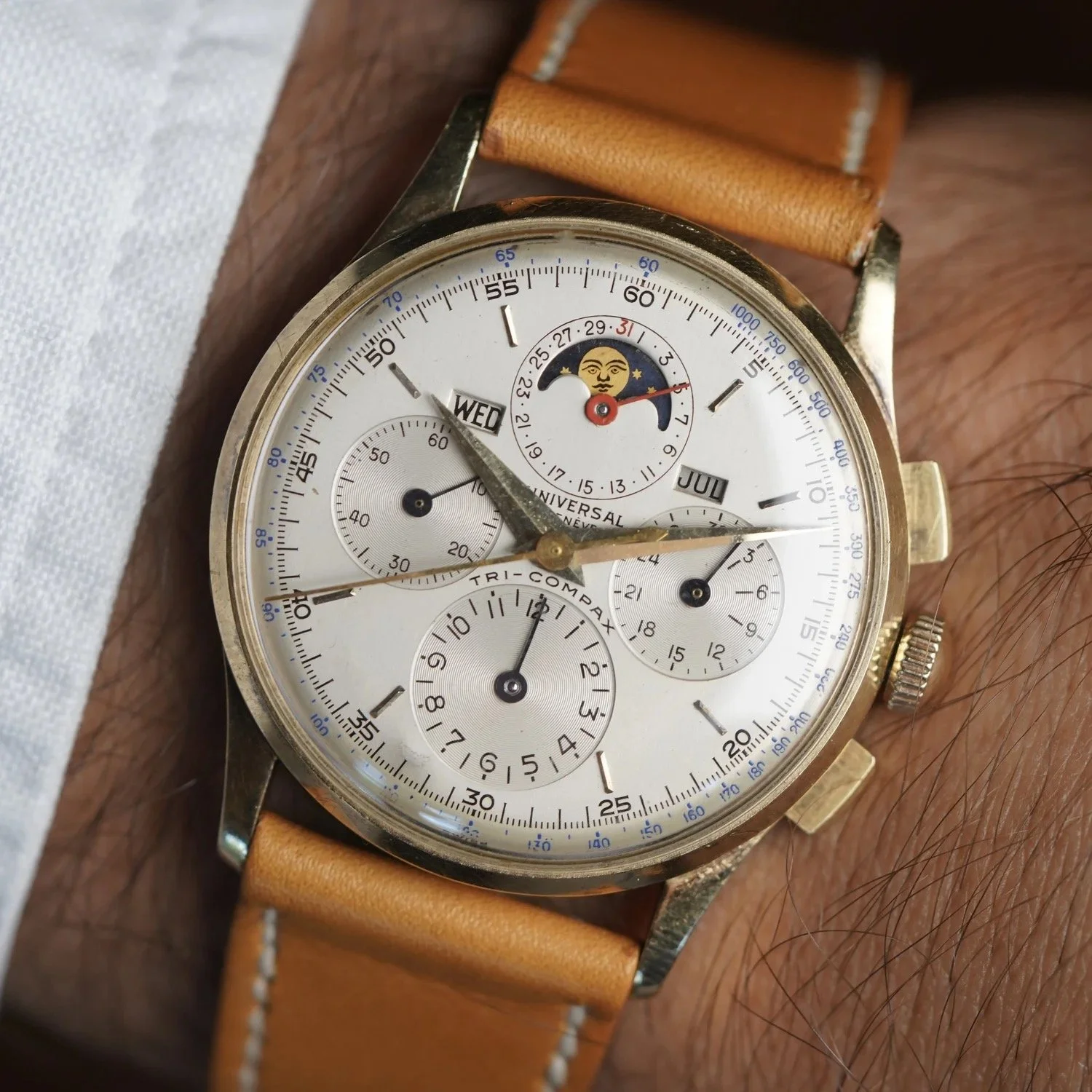 Universal Genève Tri-Compax Ref. 52218 in 14k Yellow Gold Unpolished