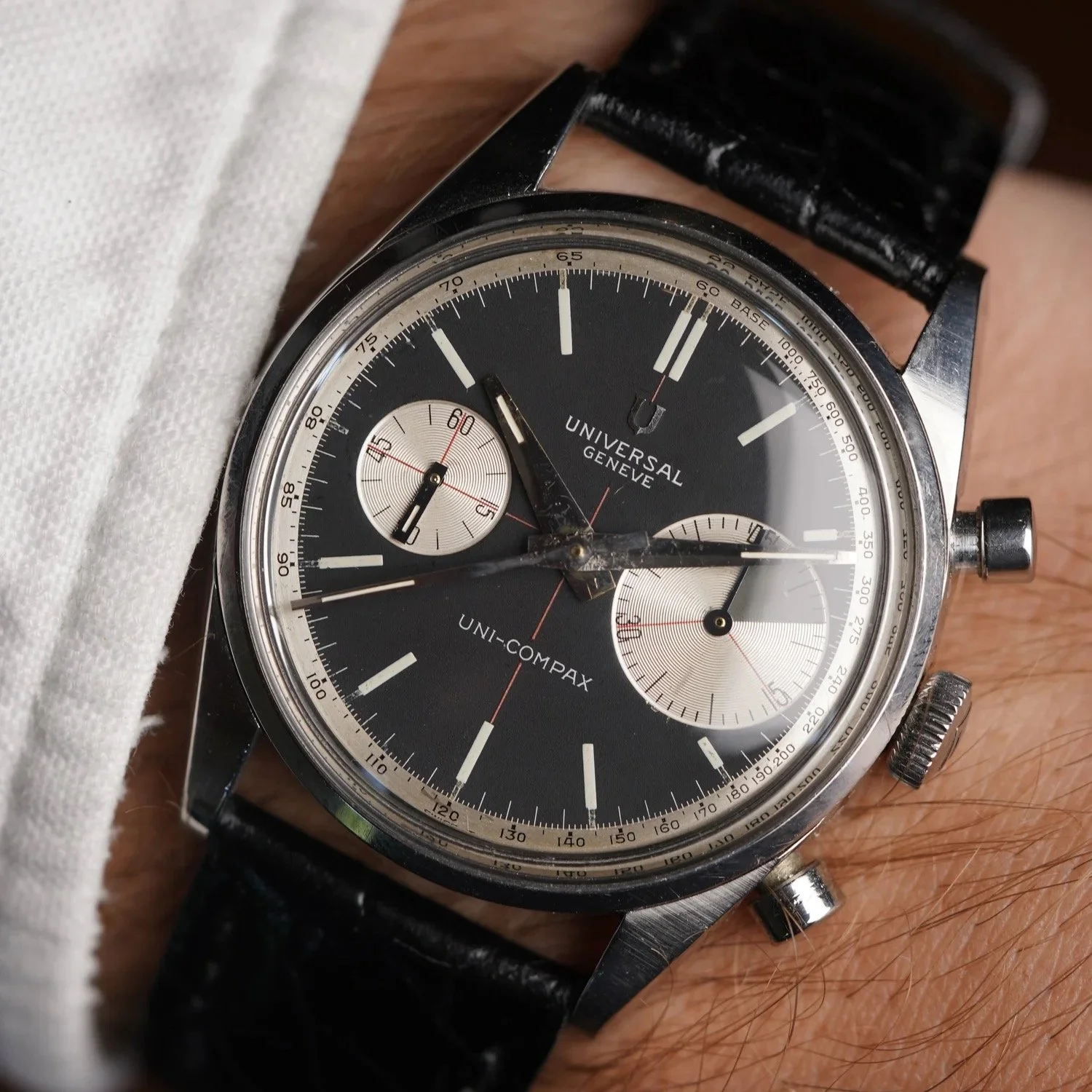 Universal Genève Uni-Compax "Big Eye” Reference 884100/01