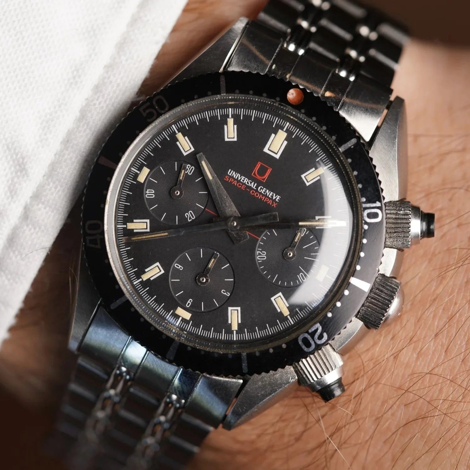 Universal Geneve Space-Compax Reference 885104 Unpolished on Bracelet