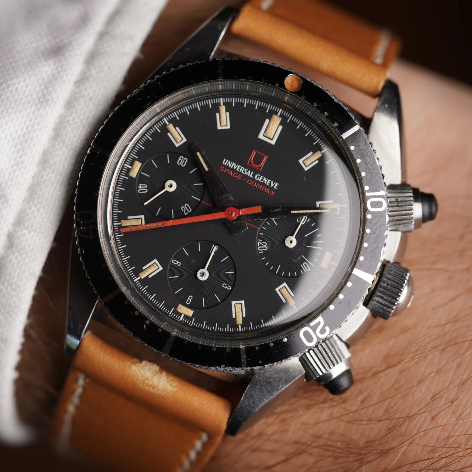 Universal Geneve Space-Compax Reference 885104 on Leather