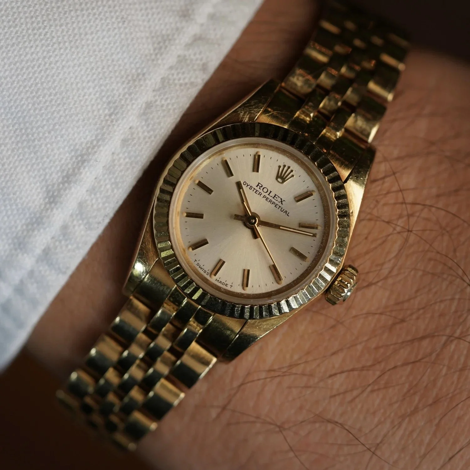 Rolex Oyster Perpetual Reference 67198 on Ladies Jubilee Link in 18K YG Unpolished