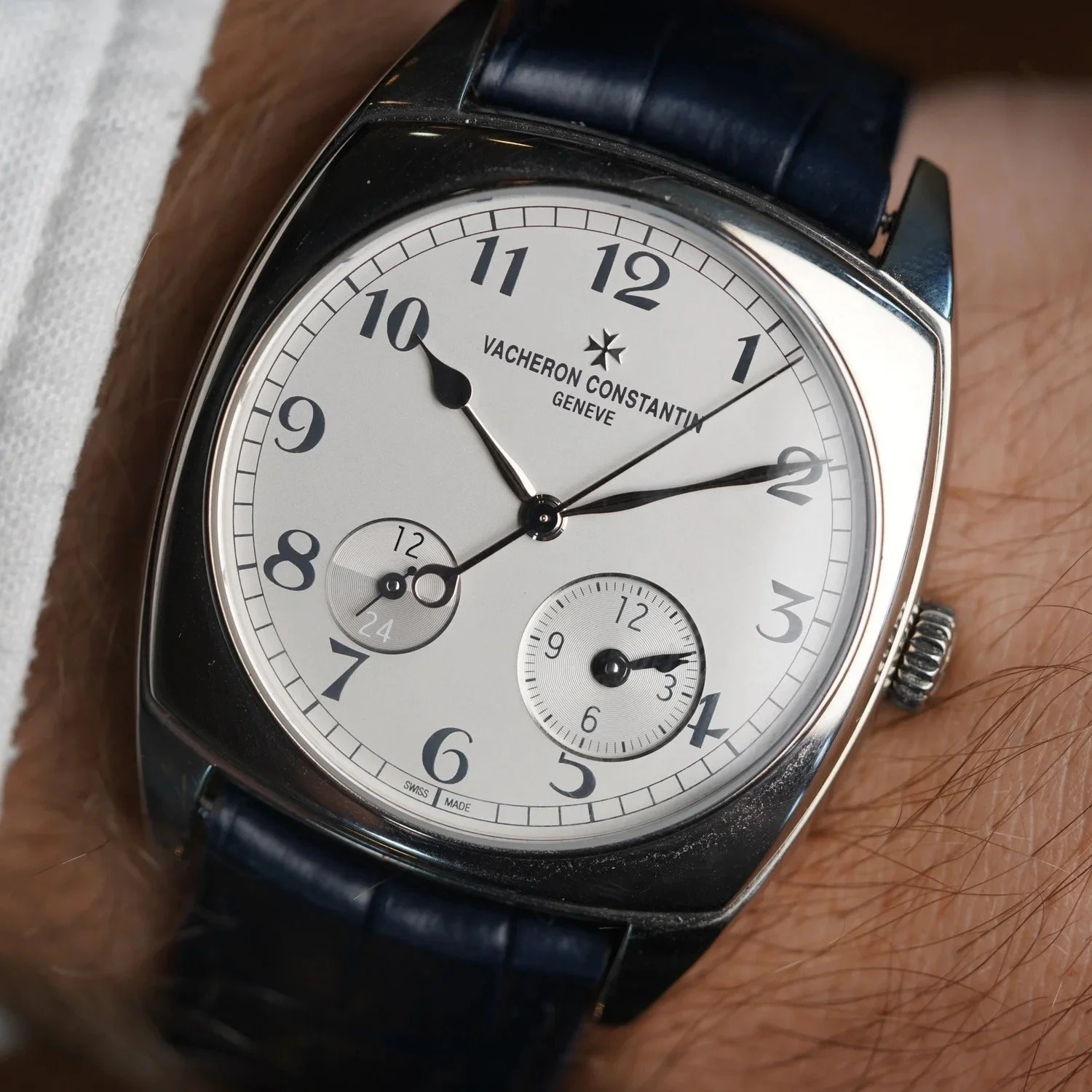 Vacheron Constantin Harmony Dual Time 7810S/000G-B142 in 18K White Gold Full Set &amp; Extra Strap