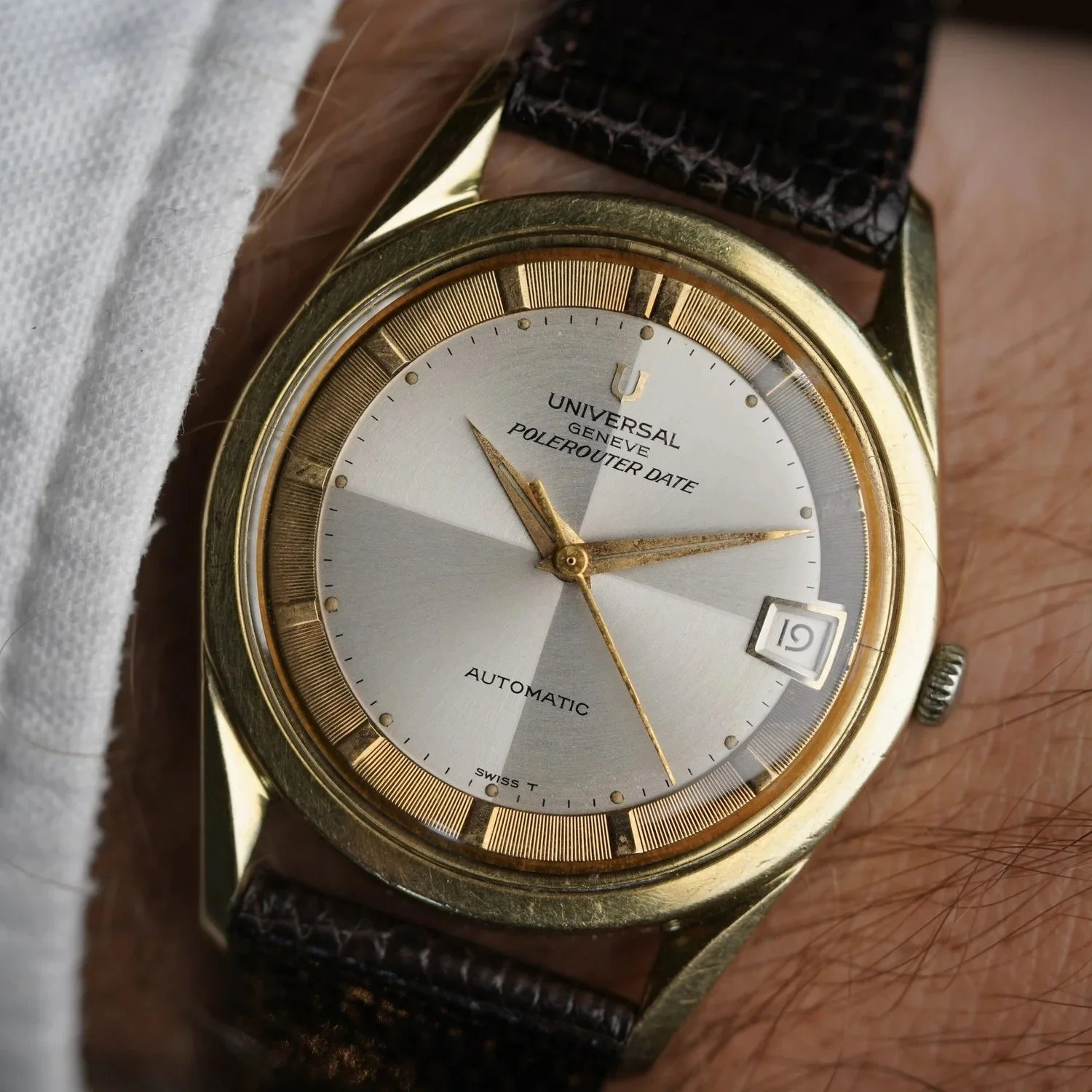 Universal Genève Polerouter Date Reference 204605/11 Gold Plated