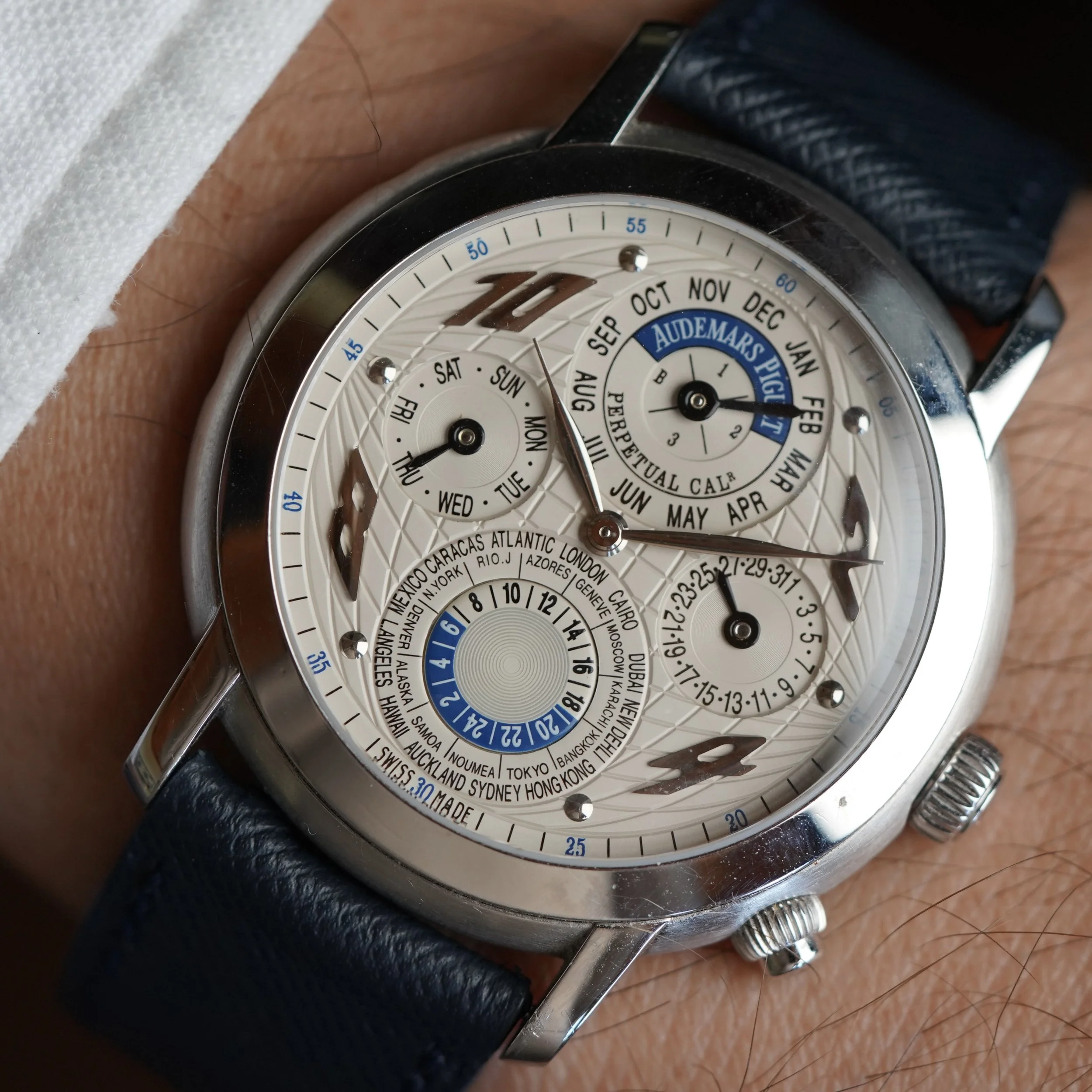 Audemars Piguet Jules Audemars Metropolis 25919PT.OO.D002CR.01 Box &amp; Papers Unpolished