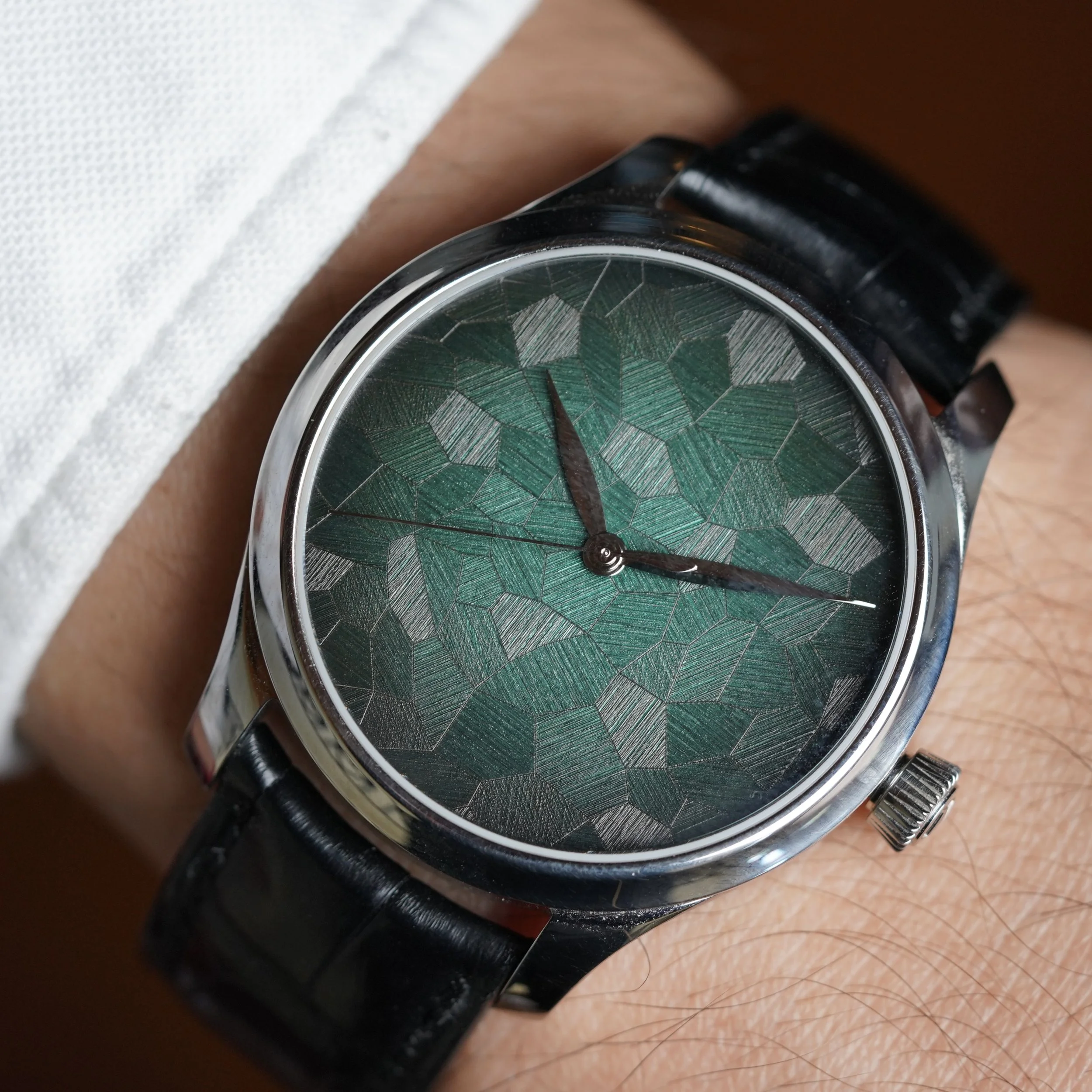 H. Moser Endeavour Centre Seconds Mosaic Green Fumé Full Set