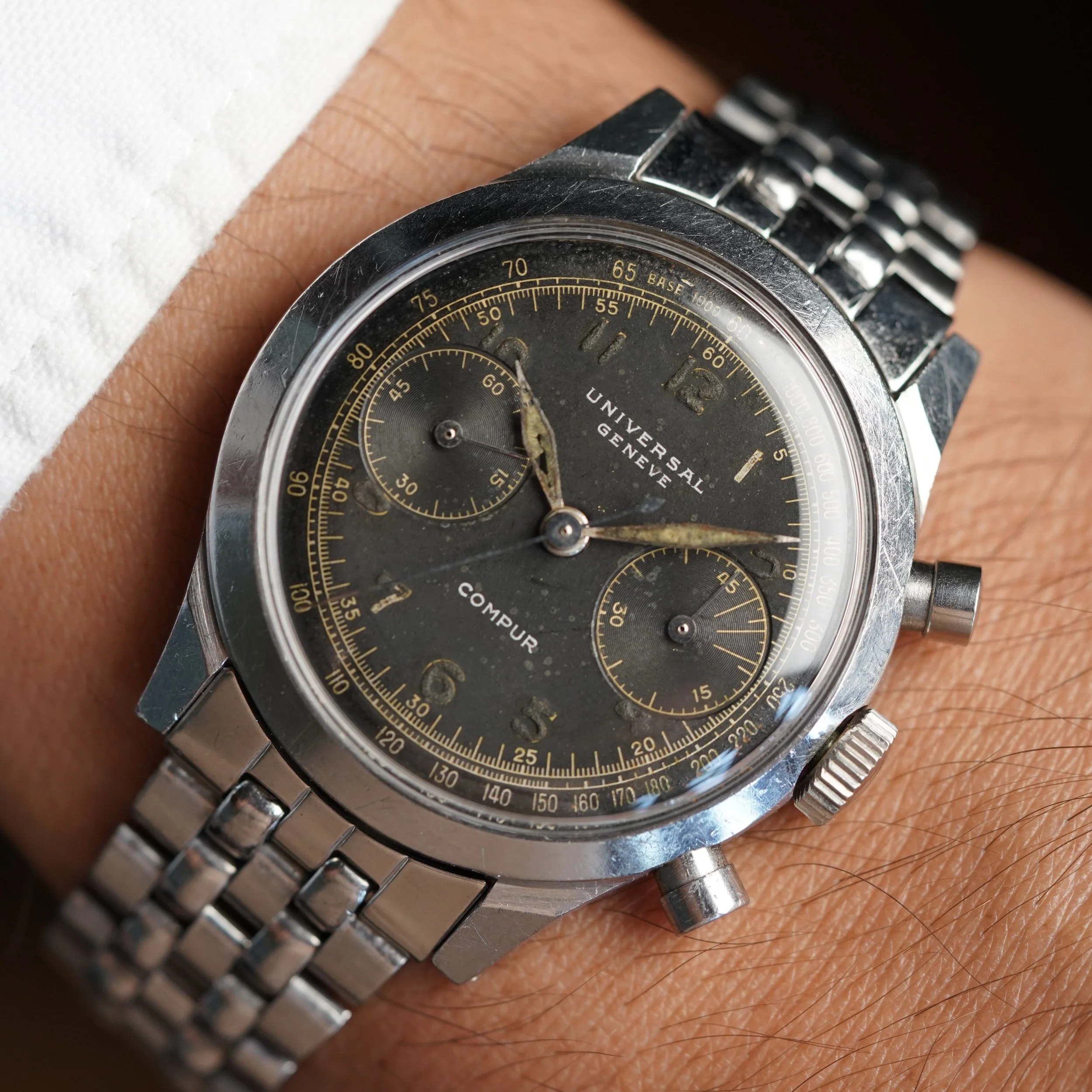 Universal Genève Compax Reference 22409 Chronograph Unpolished