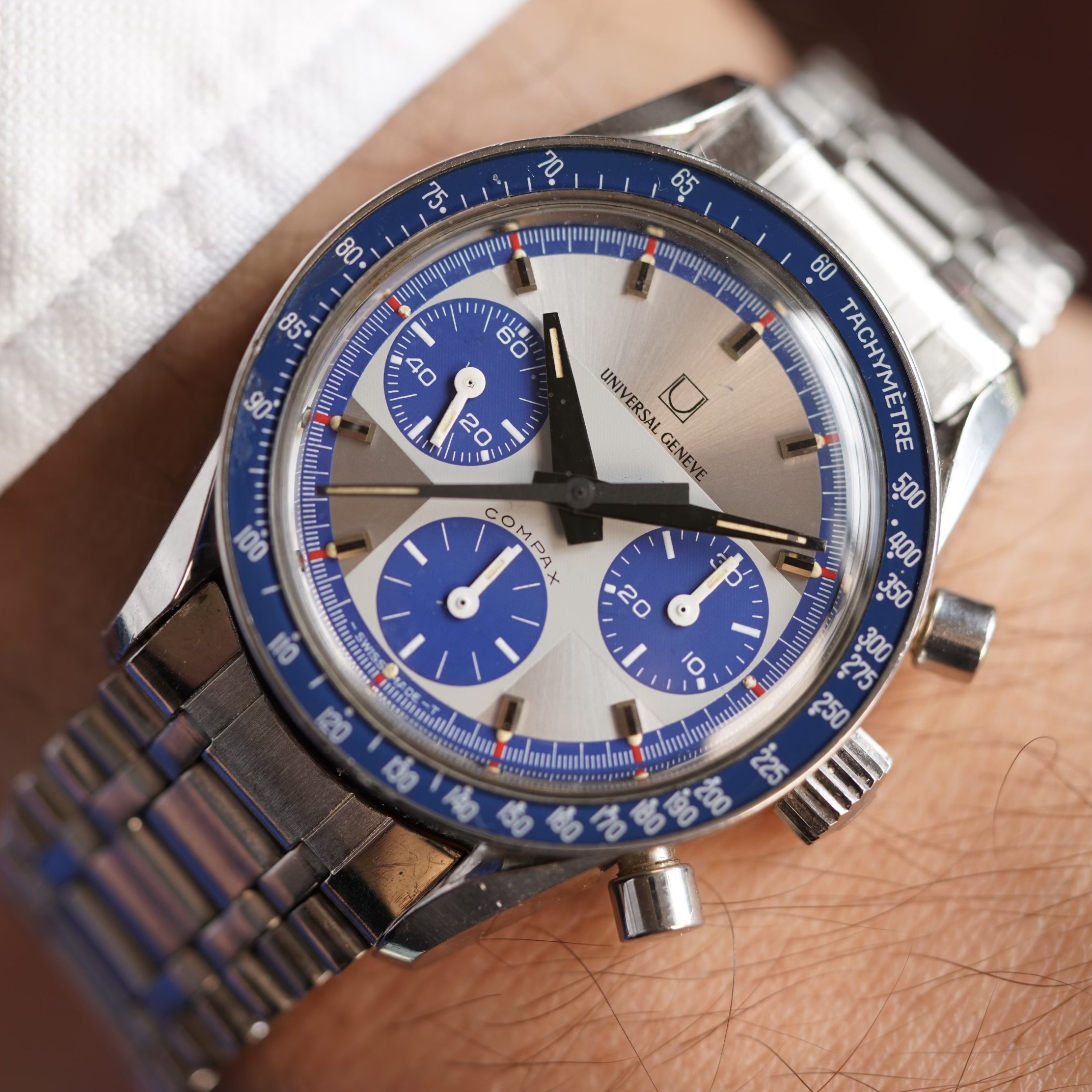 Universal Gen ve Exotic Compax Reference 885107 Unpolished Full