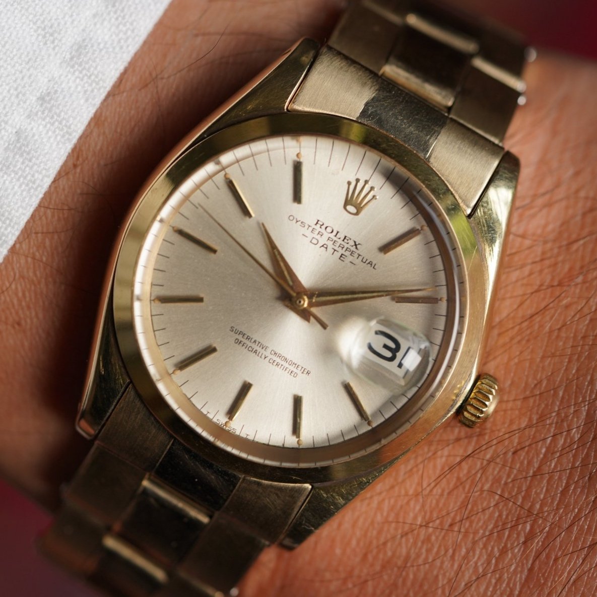 Rolex Date Reference 1500 in 14K Gold
