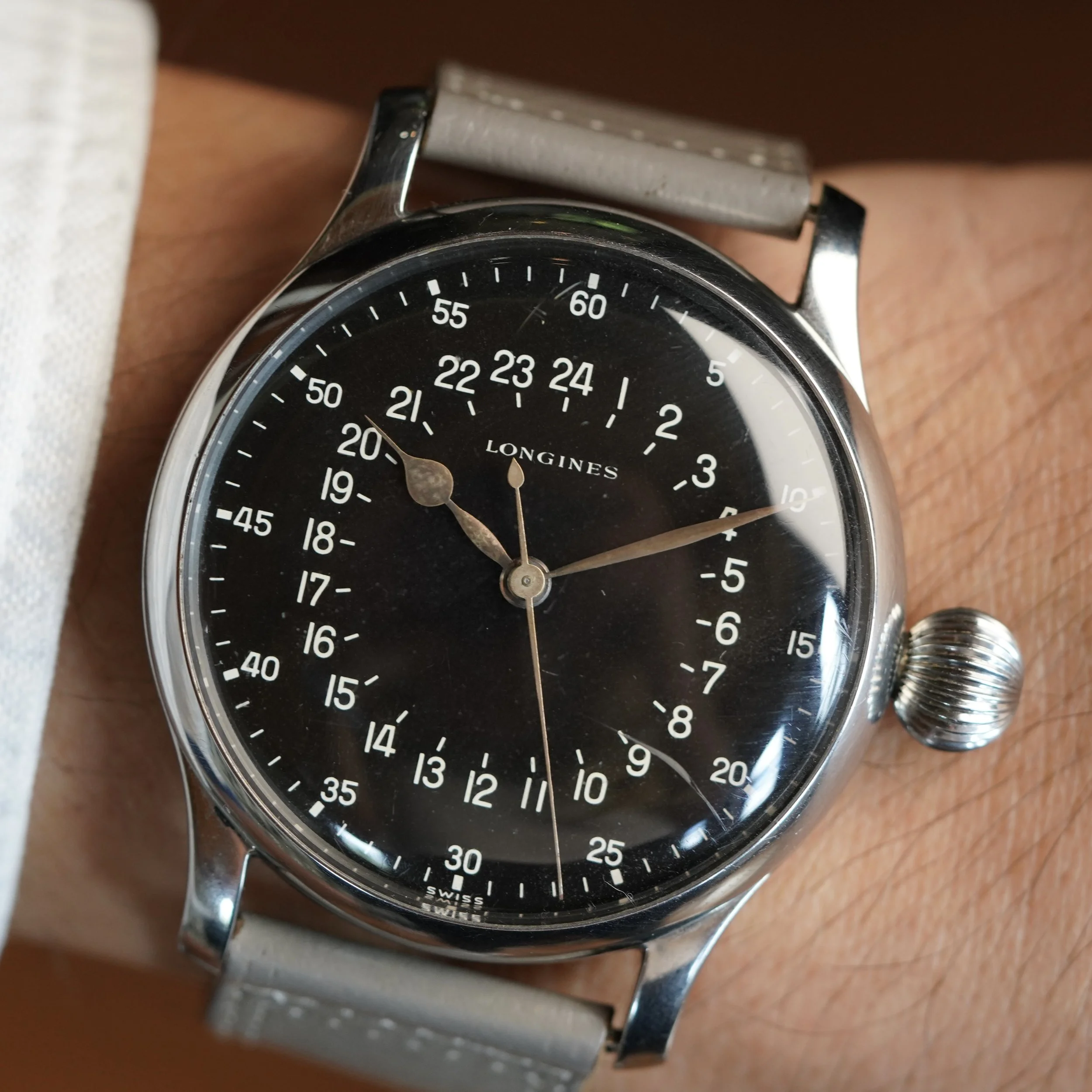 Longines Swissair 24-Hour Reference 6630 w/ Extract from the Archives