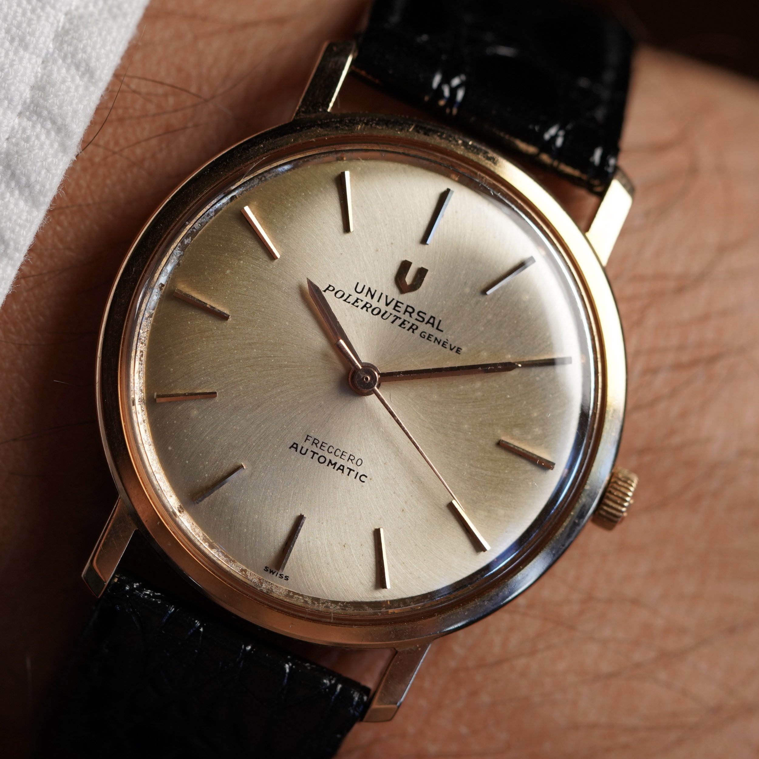 Universal Genève Polerouter Retailed Freccero Reference 10376-1 18k RG Unpolished