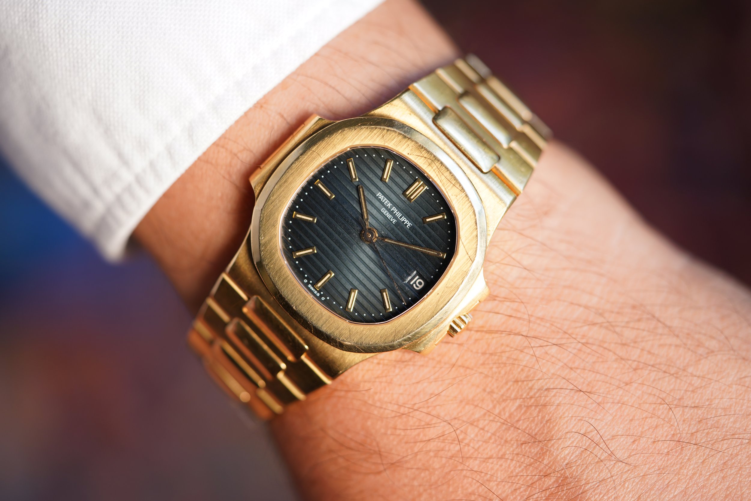 Patek Philippe Nautilus Reference 3800 in Yellow Gold Full Set and Unpolished Wind Vintage