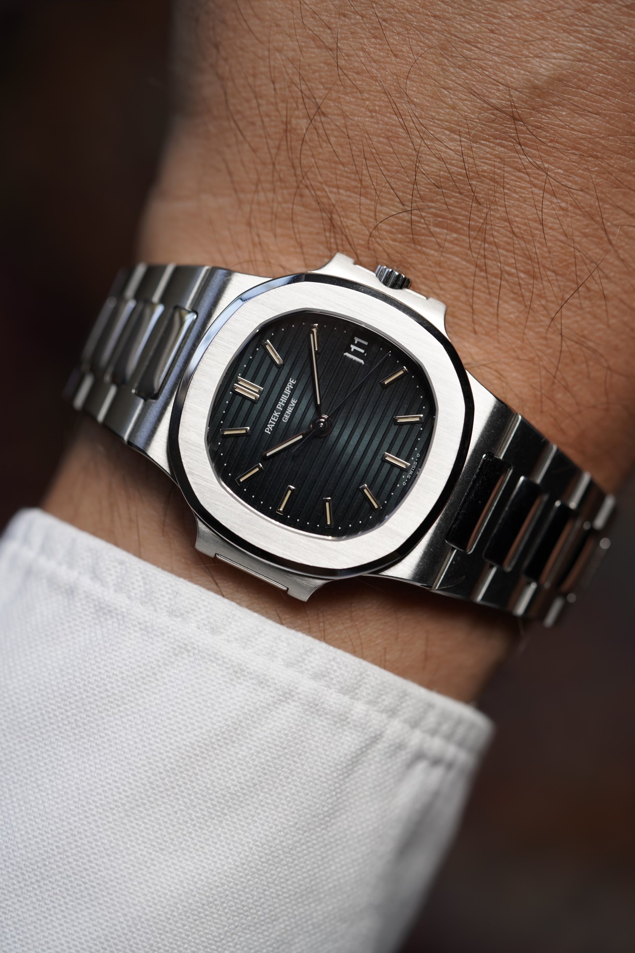 Patek nautilus deals 37mm