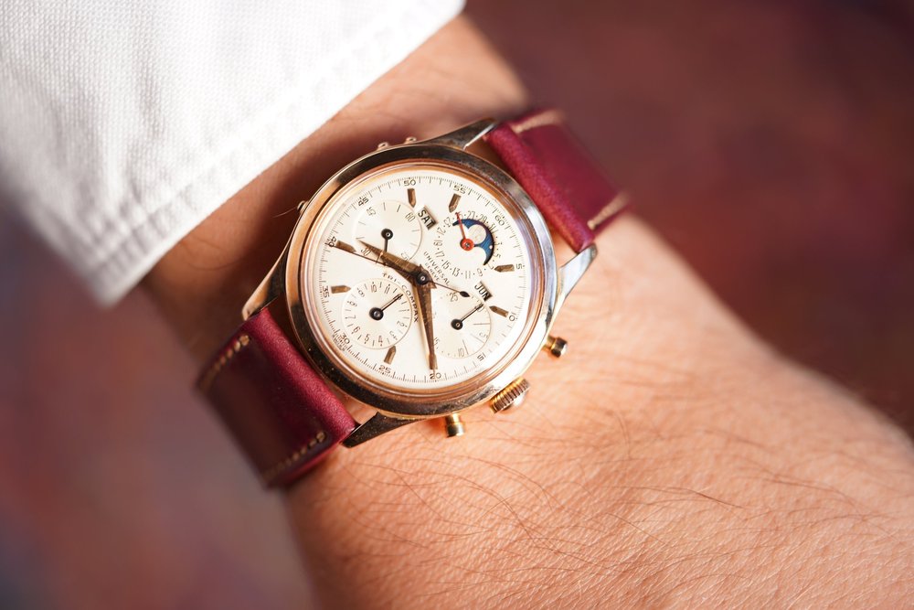 Universal Genève Catalog/Brochure From Henri Stern Watch Agency — Wind