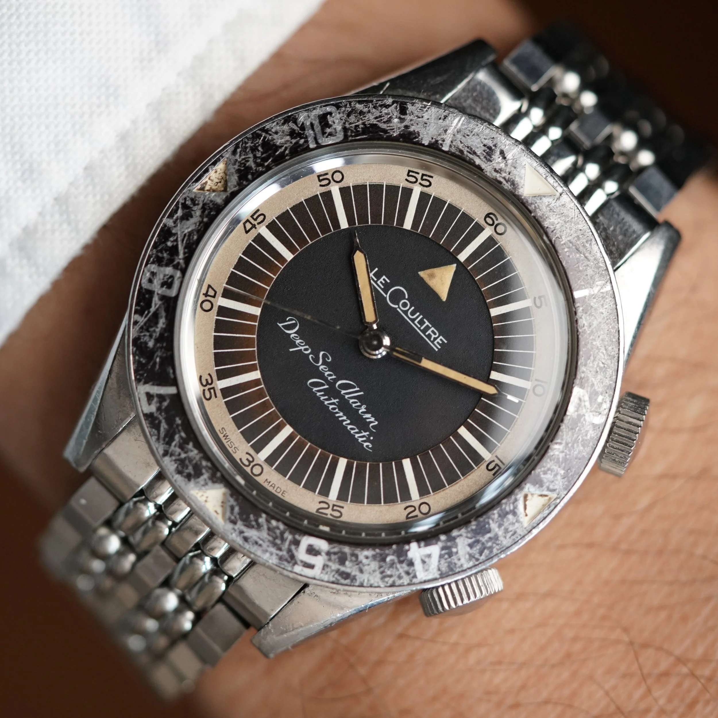 LeCoultre Deep Sea Alarm Reference E 857 w/ Box Unpolished on Bracelet