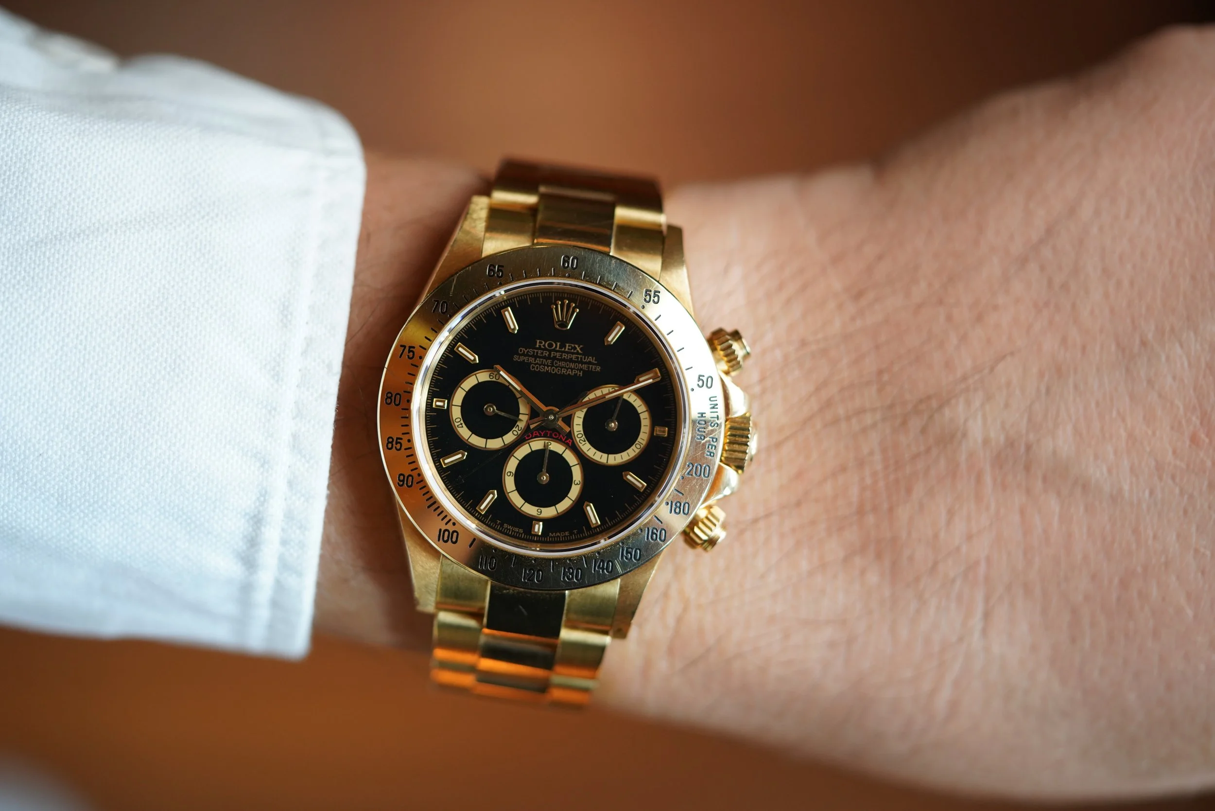 かじゃ　1 20-25 Rolex Four Line Black Dial Zenith Daytona Reference 16528 in 18K