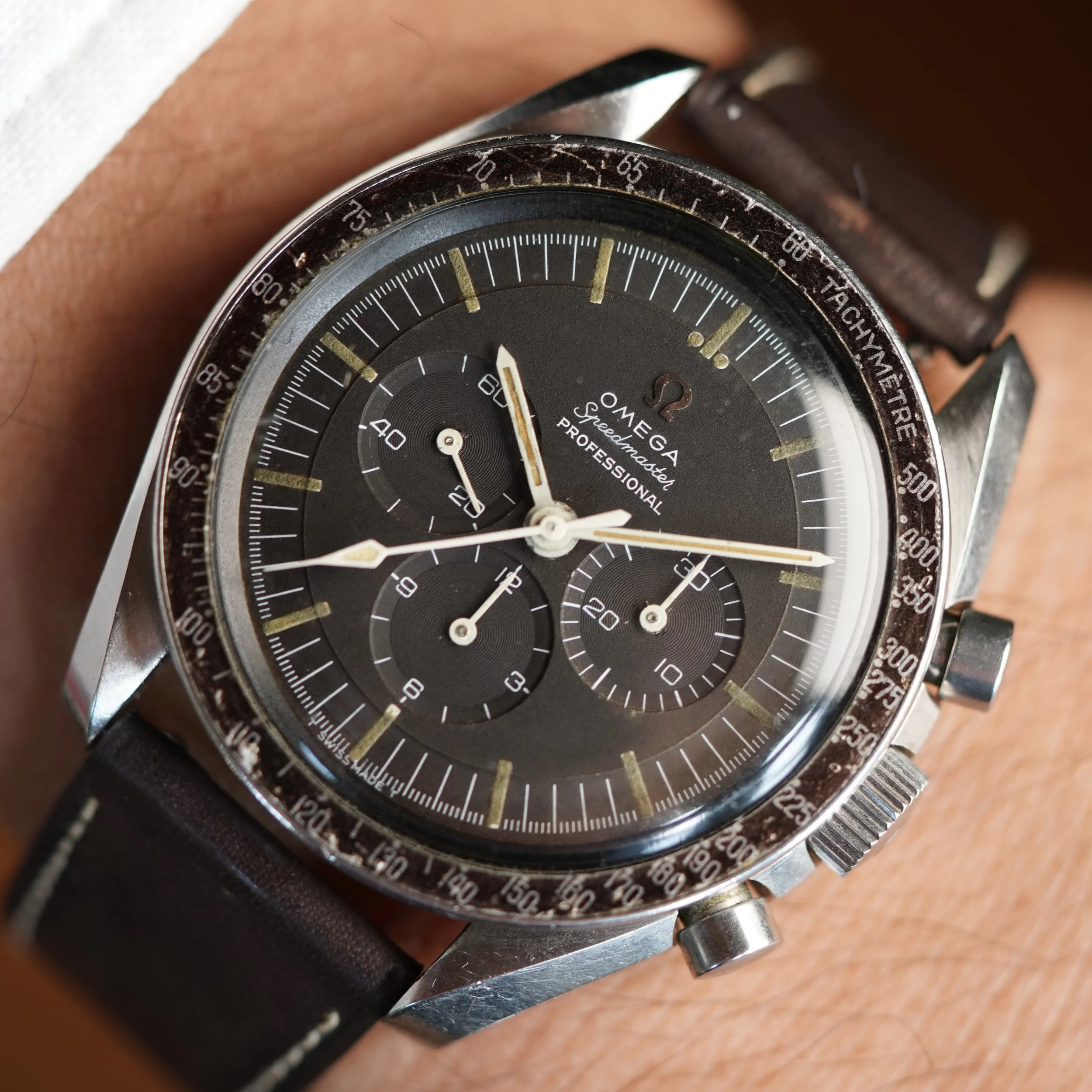 OMEGA Speedmaster Ref. 105.012 W/ Extract + Service Papers