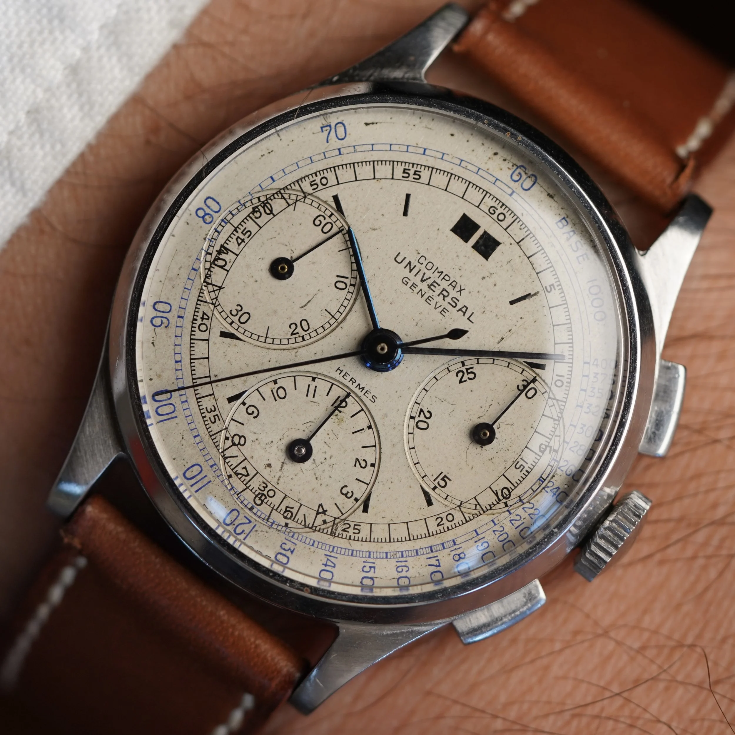 Universal Genève Compax Reference 5124 Retailed by Hermès — Wind