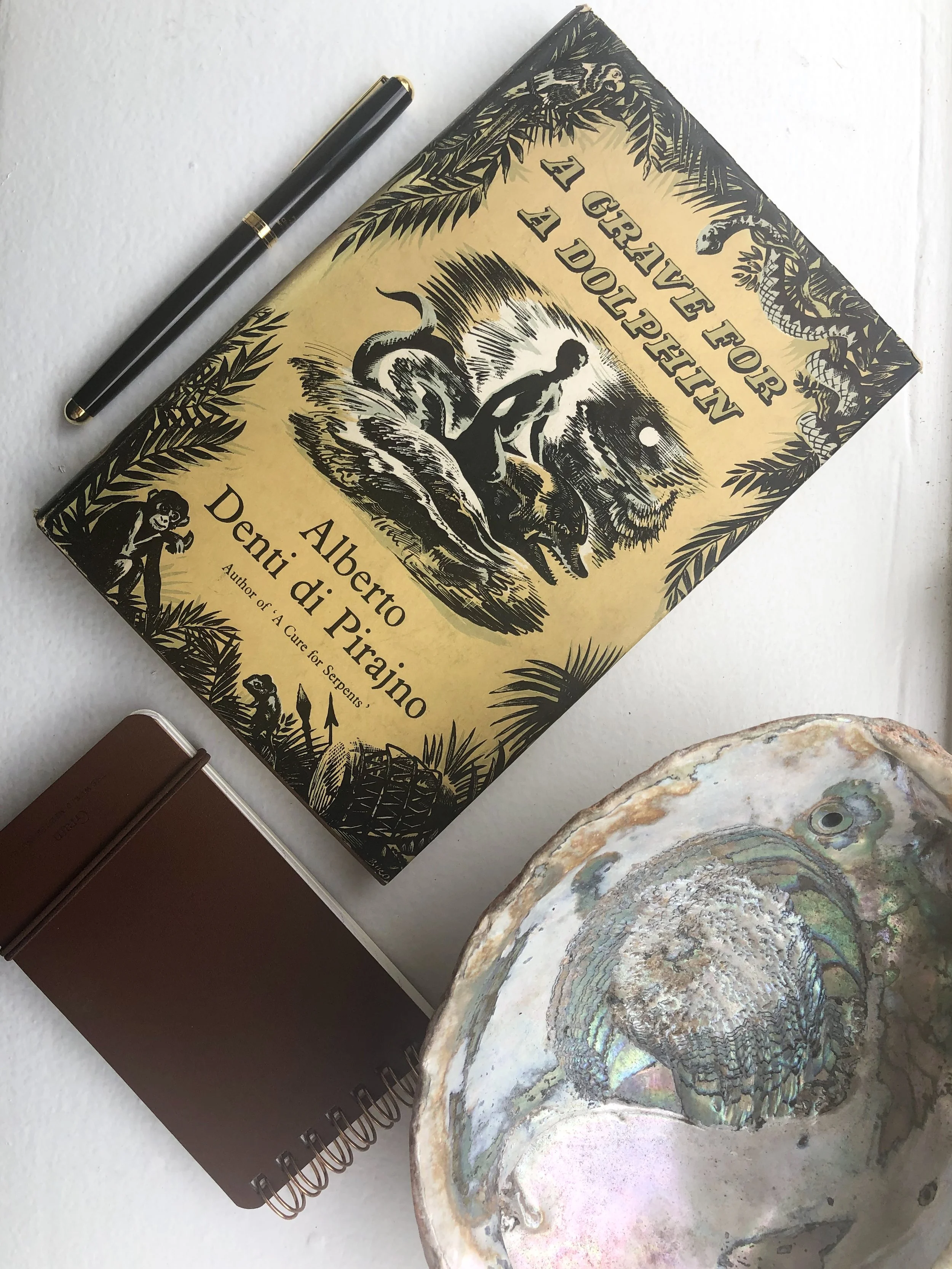 Bowie Ep. 15 - A Grave For A Dolphin by Alberto Denti di Pirajno