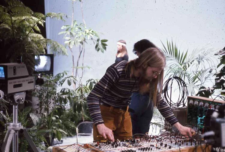 Tom Zahuranec routes amplified plant energy into handmade Tcherepnin synthesizers.