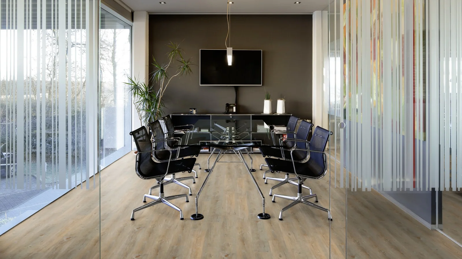 Kontor med vinylplank i designet PW 3020 og 0,55 mm slitesjikt.