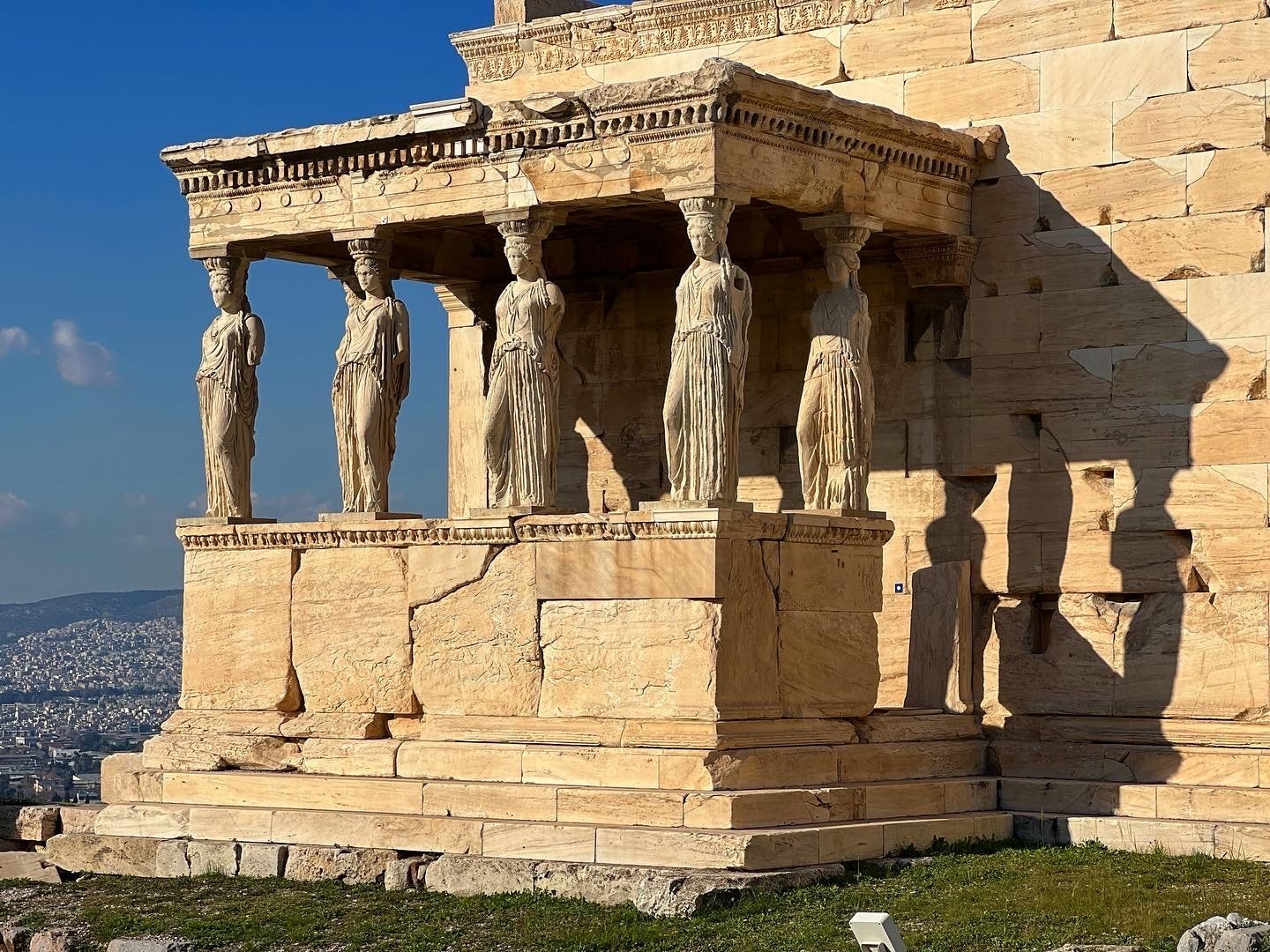 3+Days+in+Athens+visit+Athens+in+3+days+The+Caryatid+Porch+on+the+Acropolis%2C+Athens%2C+Greece.+