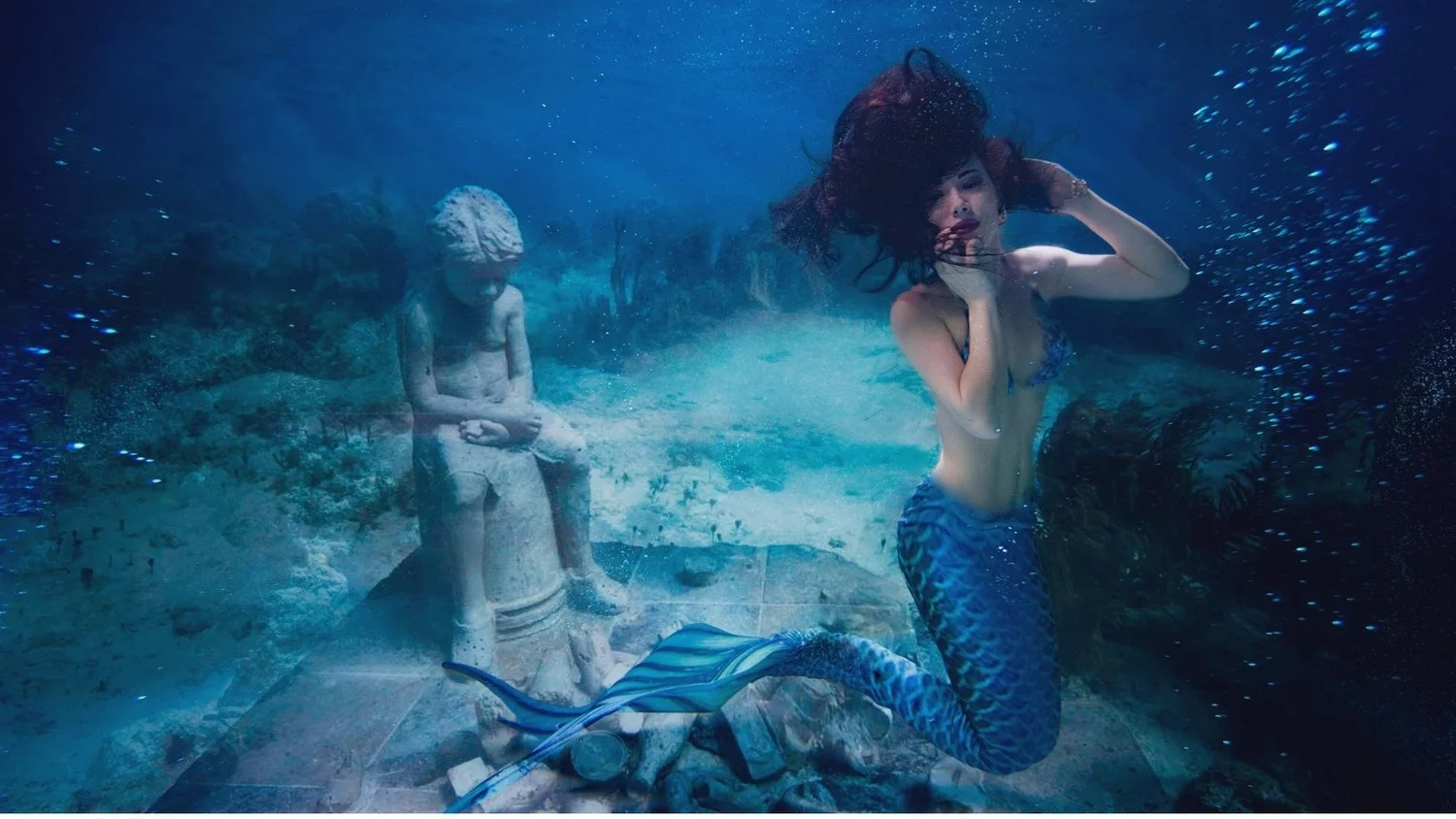 Джулия Хартманн Underwater