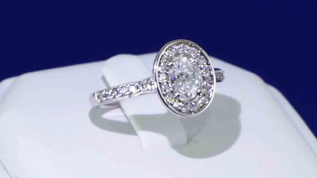 Halo Diamond