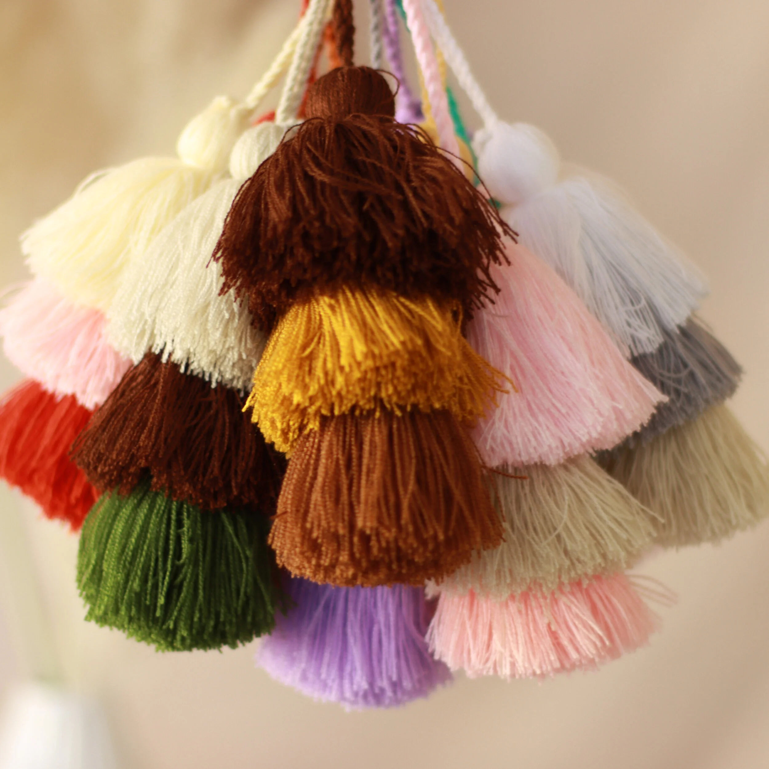 Agua PomPoms