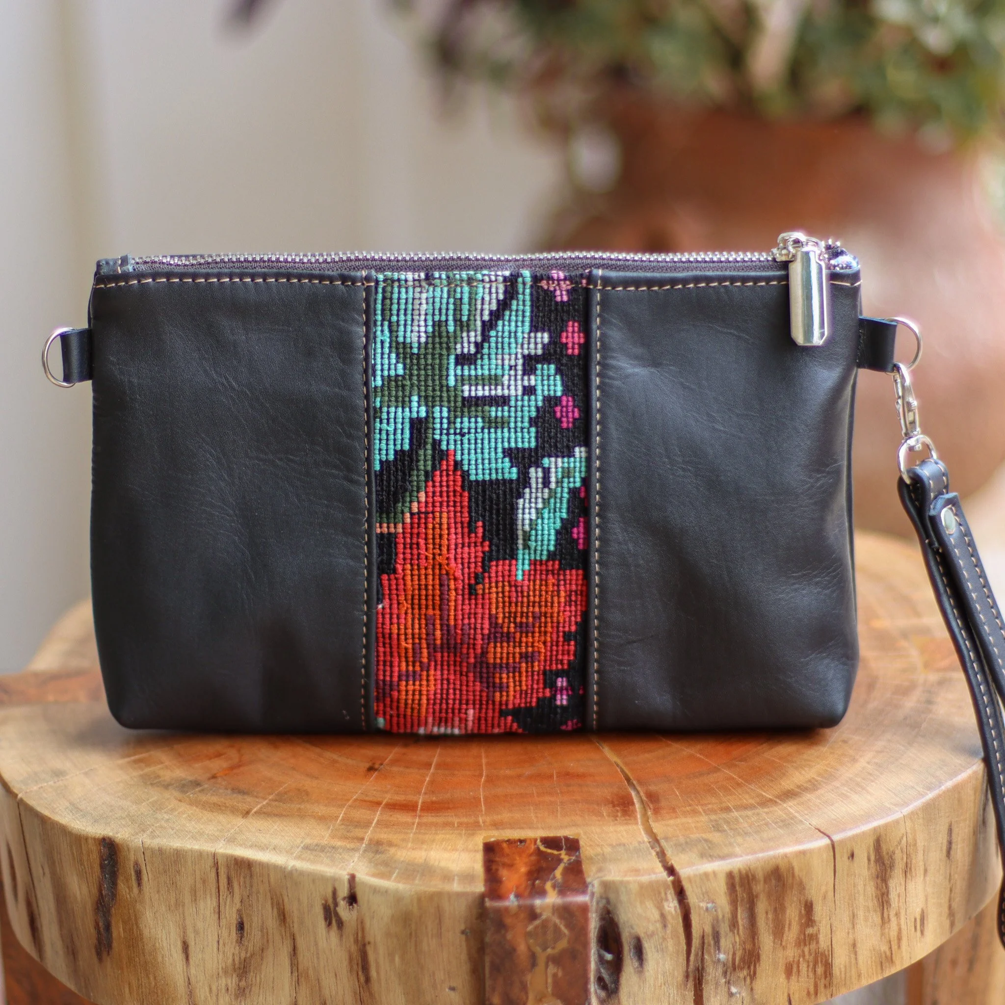 XL Flores 2-in-1 Crossbody Wristlet - No. 122