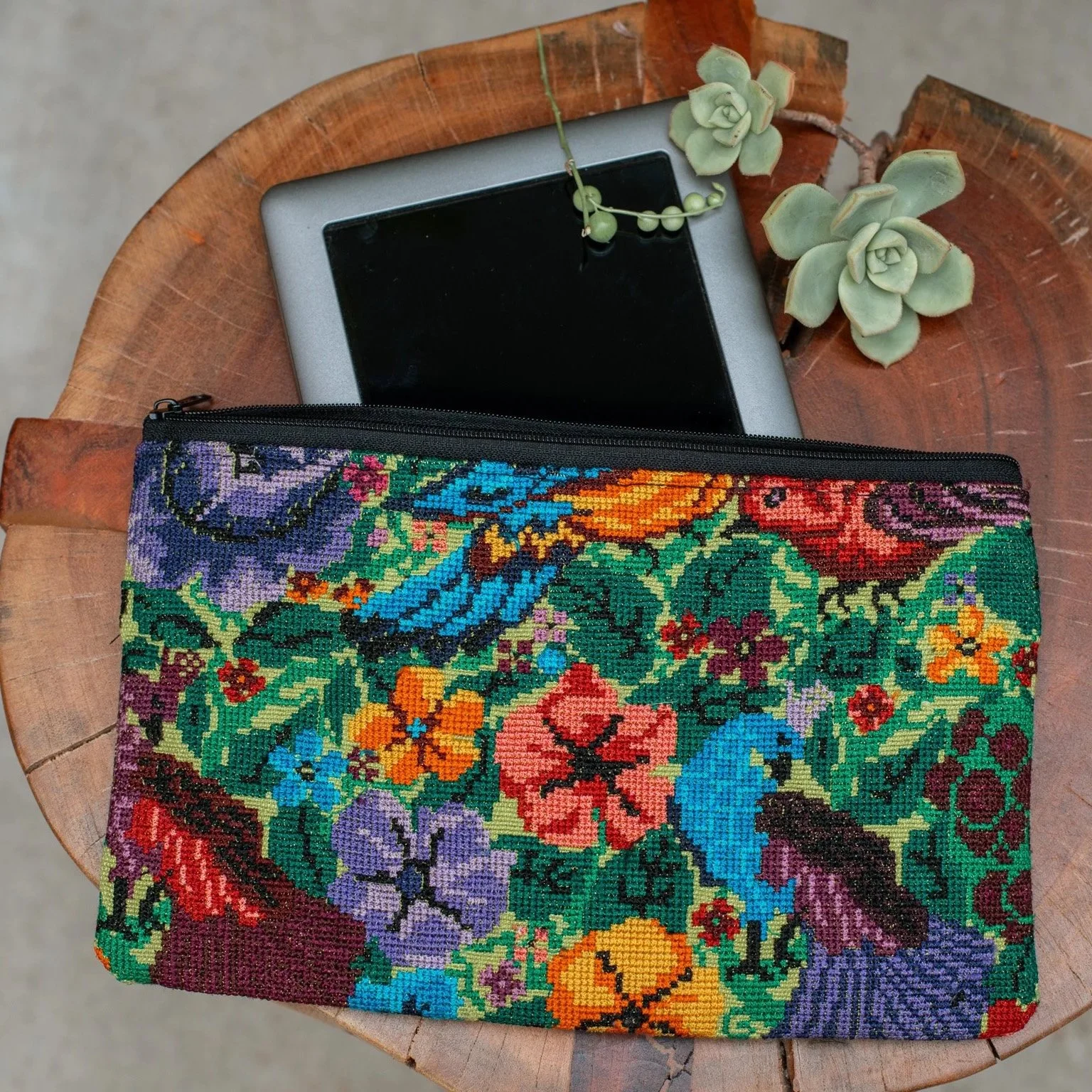 Heritage e-Reader Pouch - No. 101