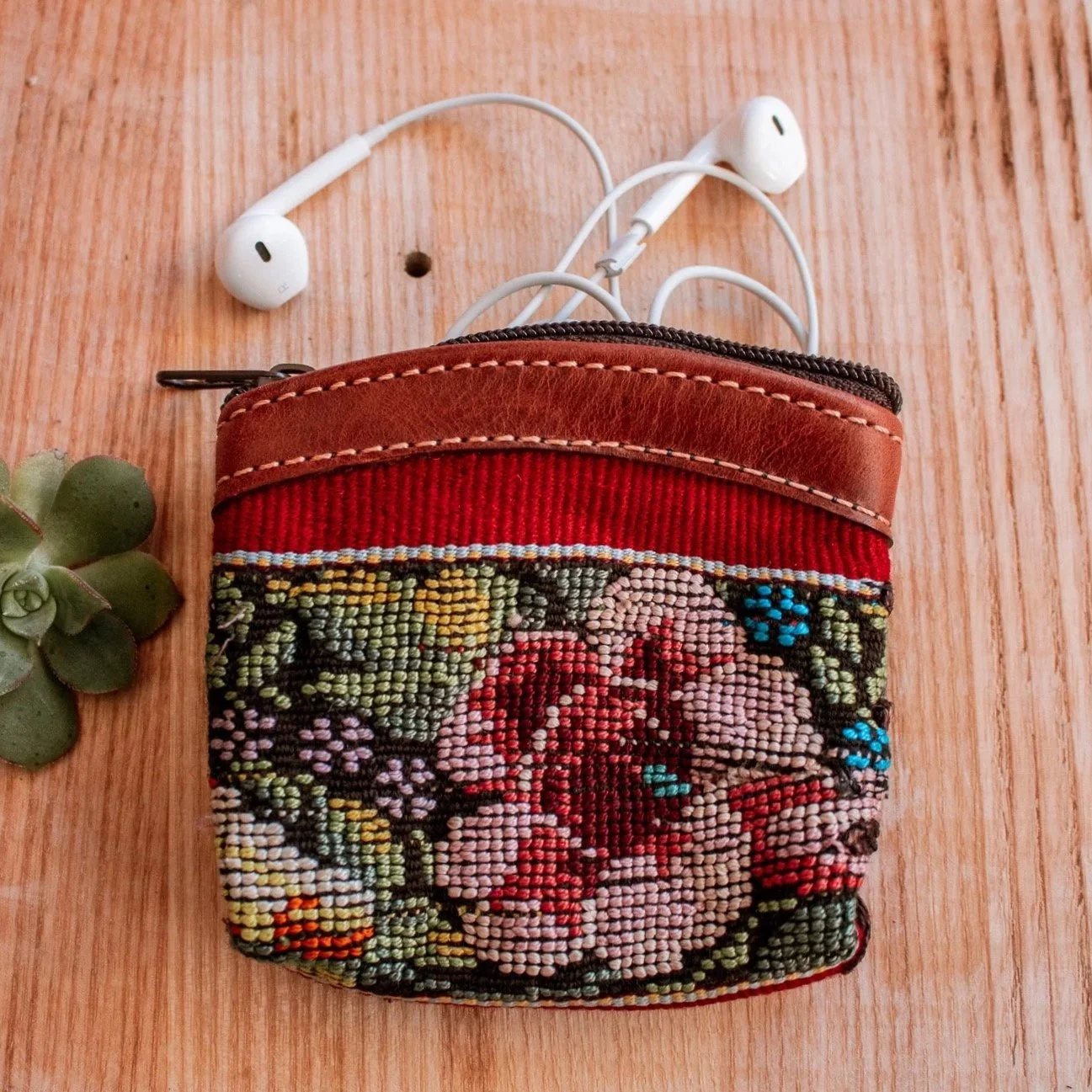 Guatemalan Huipil Card Pouch - No. 202