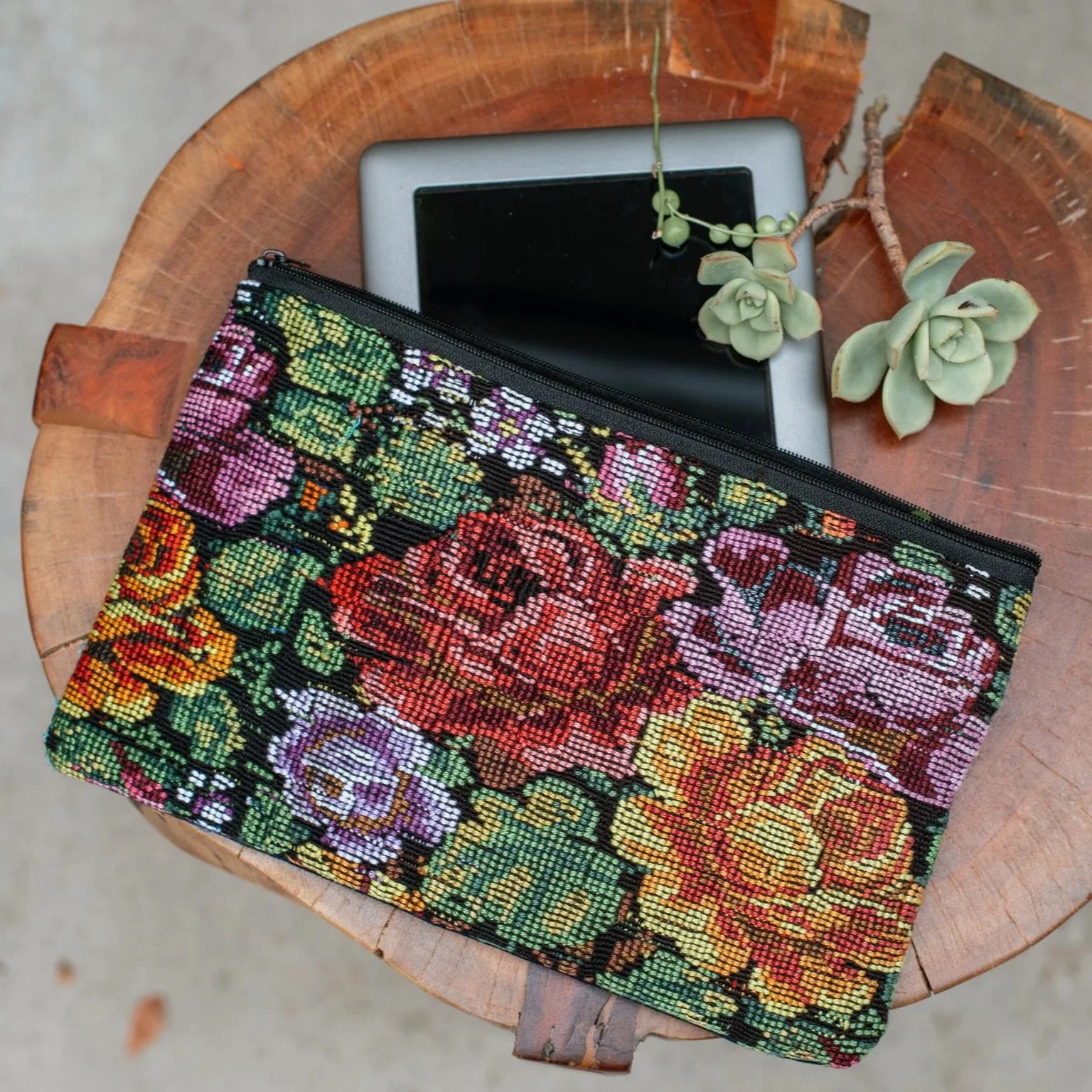 Heritage e-Reader Pouch - No. 102