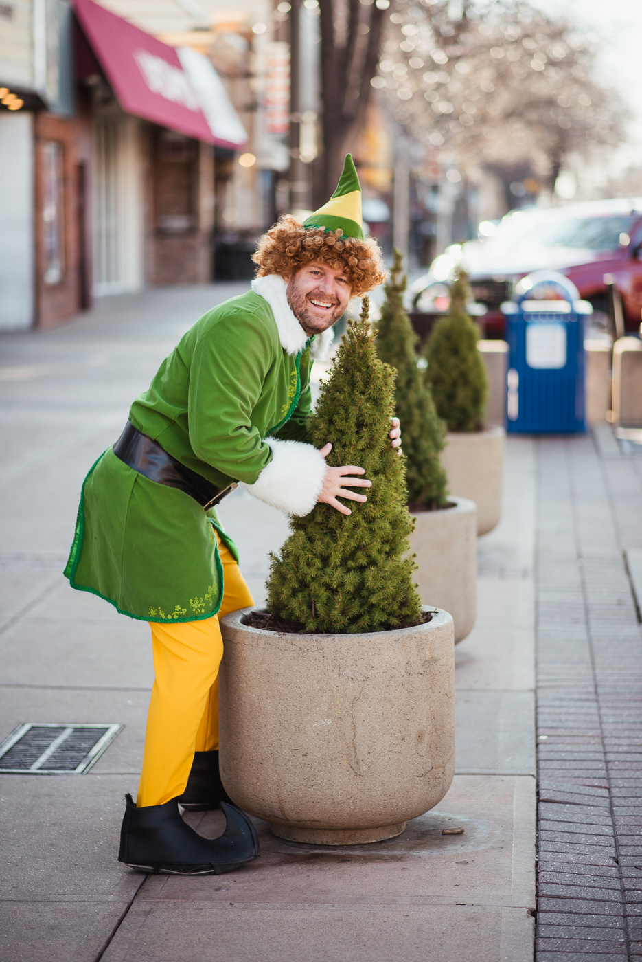 PHOCO Christmas Card Colorado Old Town Fort Collins Photographer Buddy the Elf BTS-4.jpg