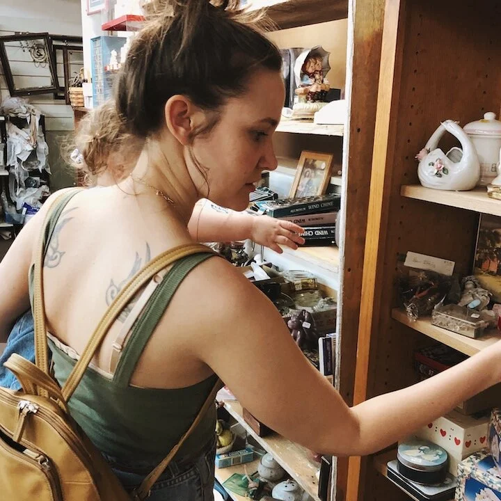 Antique-Vintage-Shopping-101-Complete-Guide-to-Finding-Secondhand-Pieces-that-Work-in-Your-Home-4.jpeg