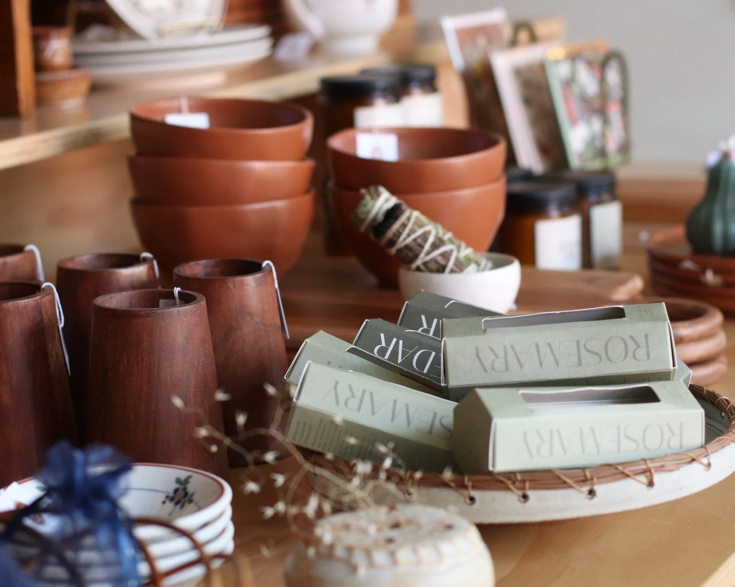 Sunday Shop Views. 😎

 #dunegiftandhome #duneinterior #momandpopshop #midwestboutique #homedecorideas #hometrends #homegoods #giftshop #MadisonWI #StoughtonWI #bohohome #curatedvintage #giftsforlovedones #homedecor #cleanbeauty #curatedlife