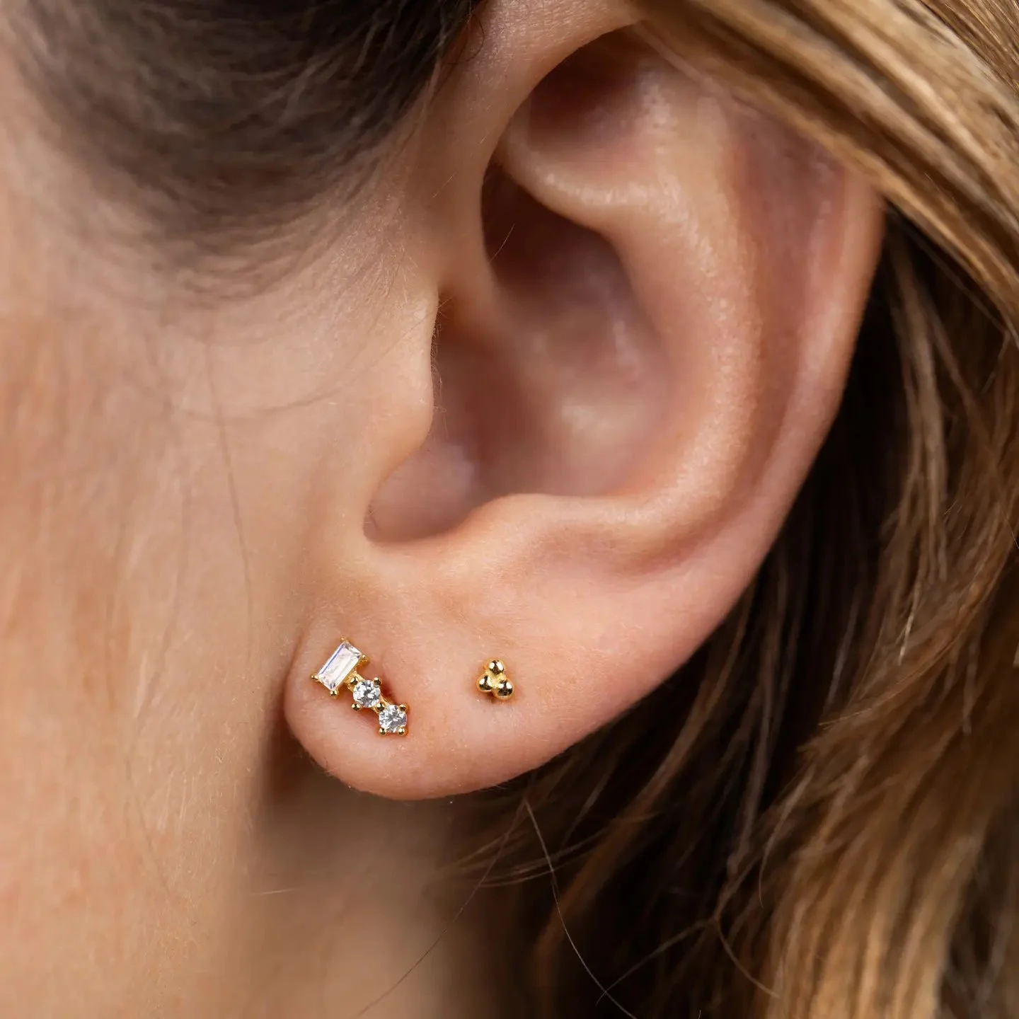 TONS of your favorite baby gemstone studs have landed in the shop &amp; on line! 
@jaxkelly 

 #jewelryinstoughton #dunejewelry #styledatdune #shoppinginstoughton #stoughtonwi #dunestyle #jewelrytrends