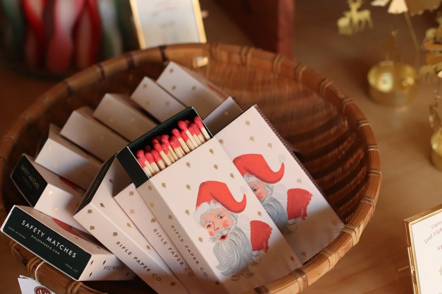 Hohoho Sunday!
Wet are here 11-4 and can&rsquo;t wait to see you!

 #holidaysinstoughton #magicofstoughton #dunegiftandhome #duneholiday #holidayatdune #smallbusinessshopping #smallbusinesssaturday #shopsmall