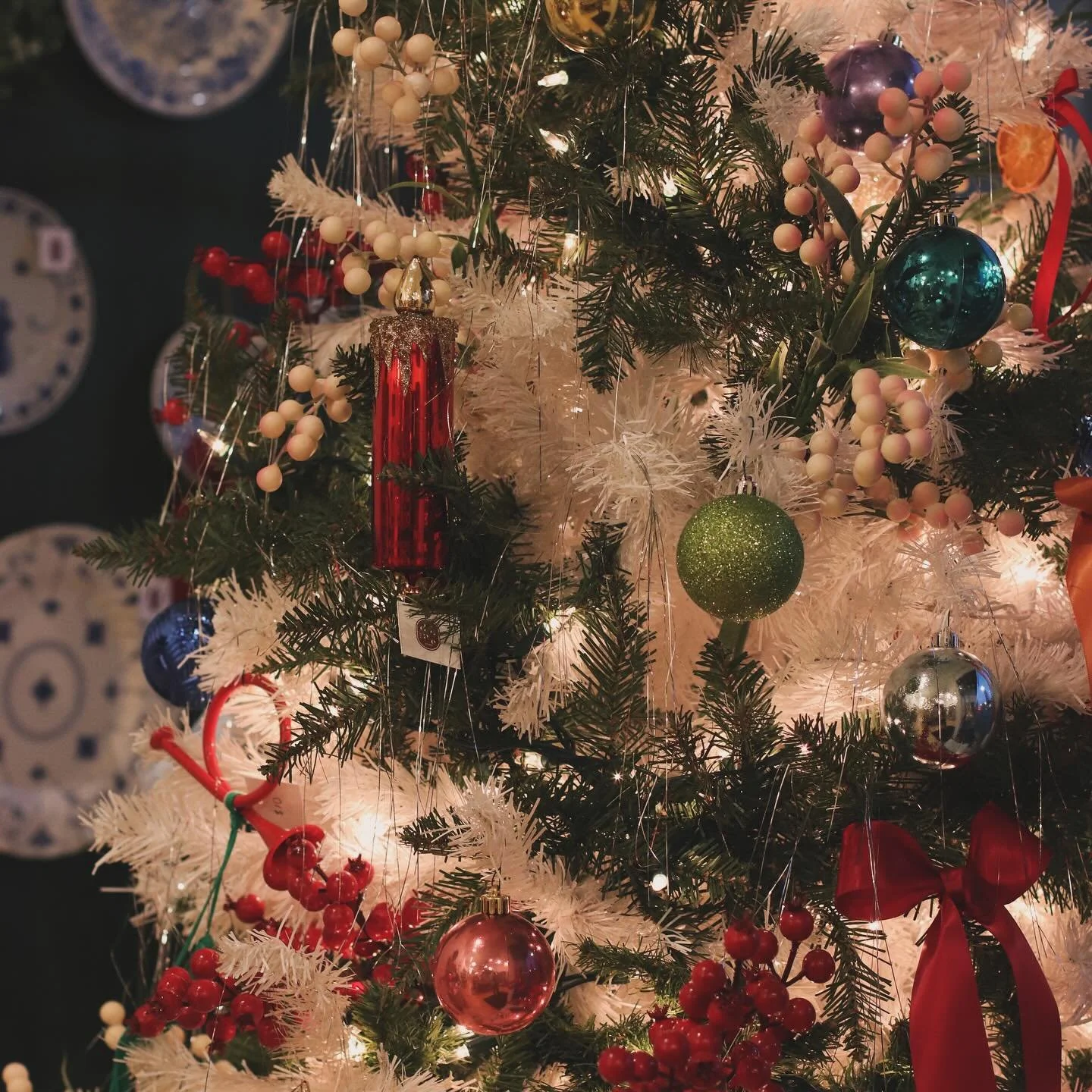 From our very FULL HEARTS to Yours, happy Holidays and Merry Christmas!! 
Thank you for letting us become a part of your holiday tradition. We loved seeing all of you and helping you this season. Thank you for everything, you make it feel like Christ