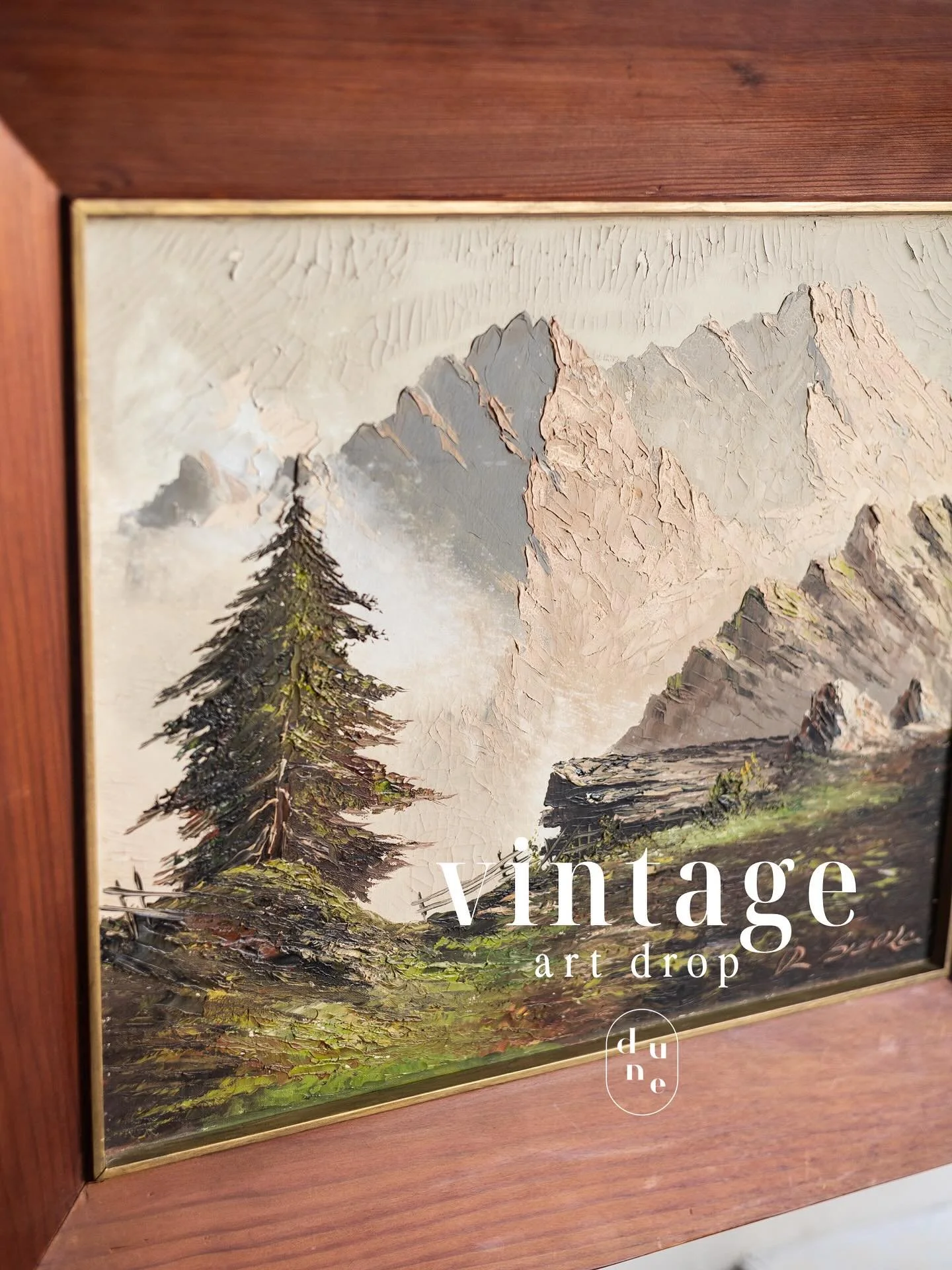 These original vintage paintings paintings are all just so incredibly beautiful and one of a kind of course. Some from as far back at the late 1800&rsquo;s! We stood in line in the freezing cold outside of an old building in Sauk City to wait our tur