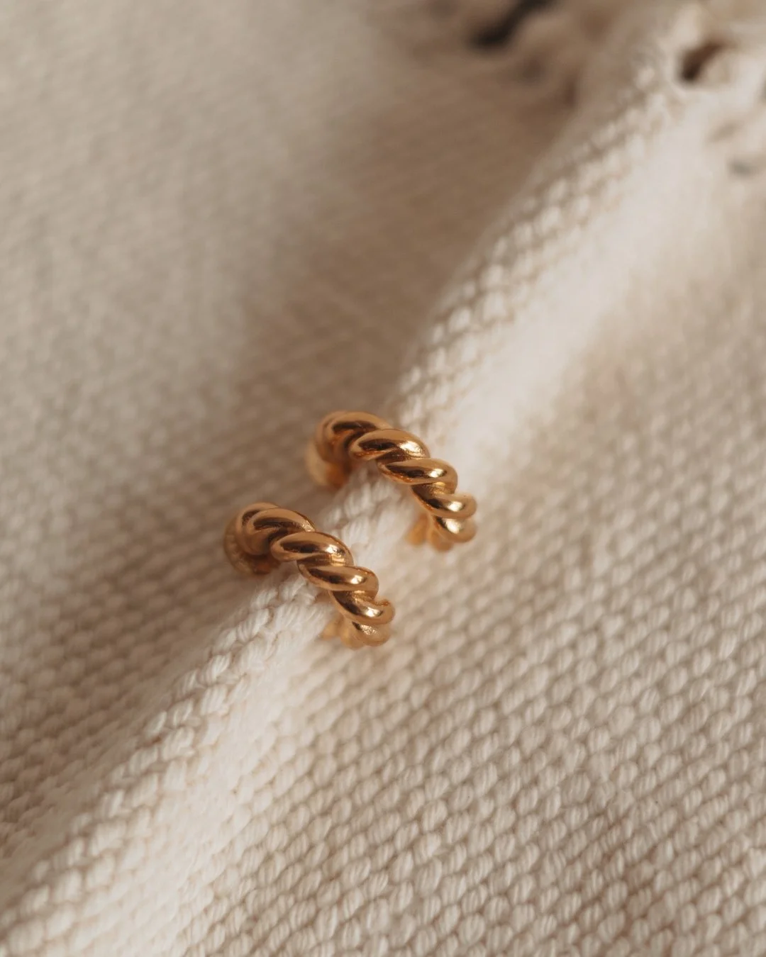 Jewelry game is strong! We keep getting new pieces in.. your favorite earrings have arrived! 

 #jewelryinstoughton #dunejewelry #styledatdune #shoppinginstoughton #stoughtonwi #dunestyle #jewelrytrends #shoplocal #shopsmall #shopstoughtonwi #downtwo