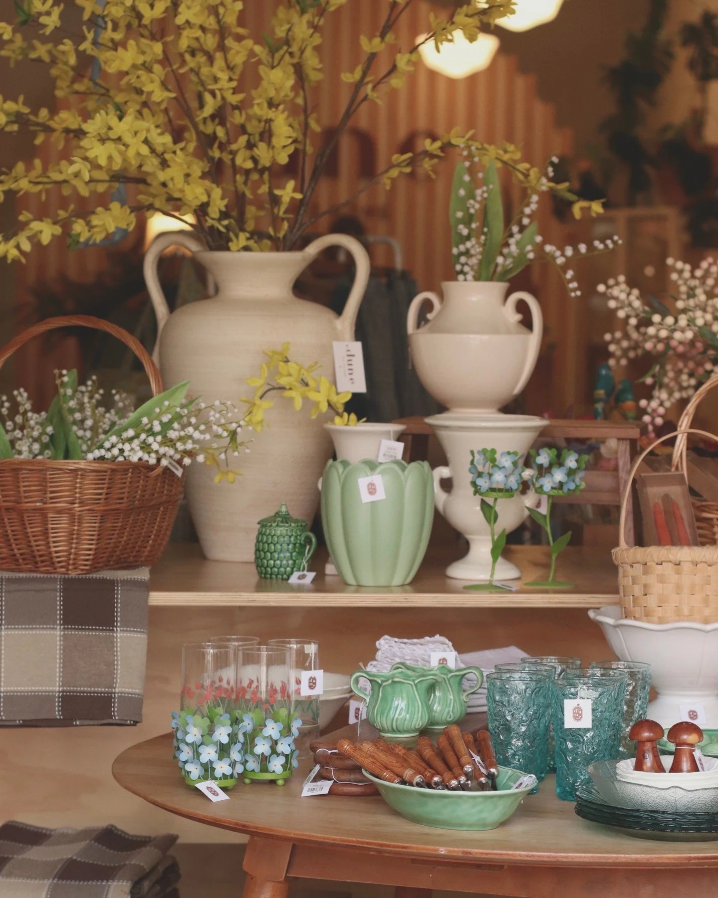 Feeling F R E S H for the weekend! 
* Note we are closed this Sunday. 

 #dunegiftandhome #duneinterior #momandpopshop #midwestboutique #homedecorideas #hometrends #homegoods #giftshop #MadisonWI #StoughtonWI #bohohome #curatedvintage #giftsforlovedo